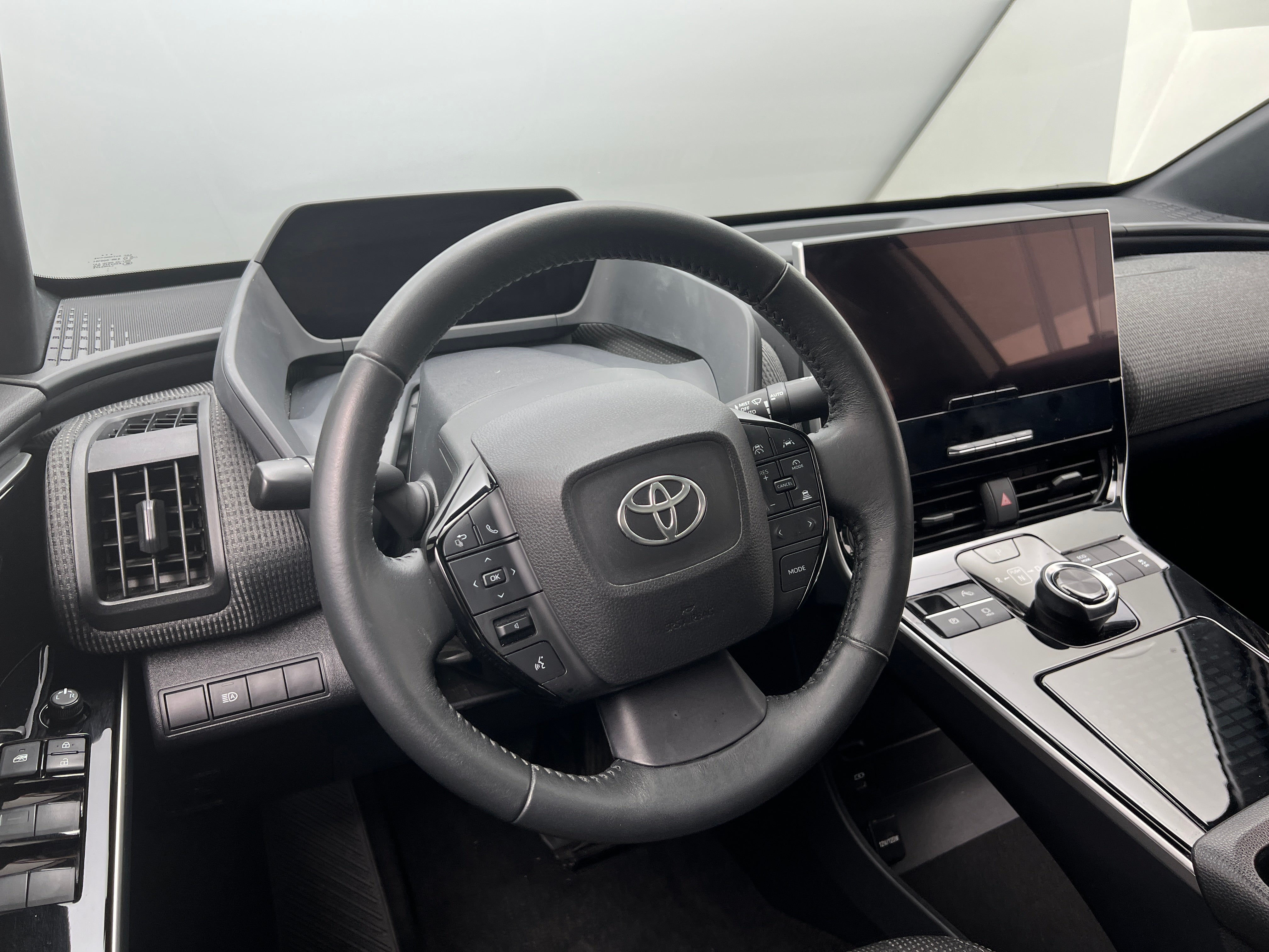 2023 Toyota bZ4X XLE 4