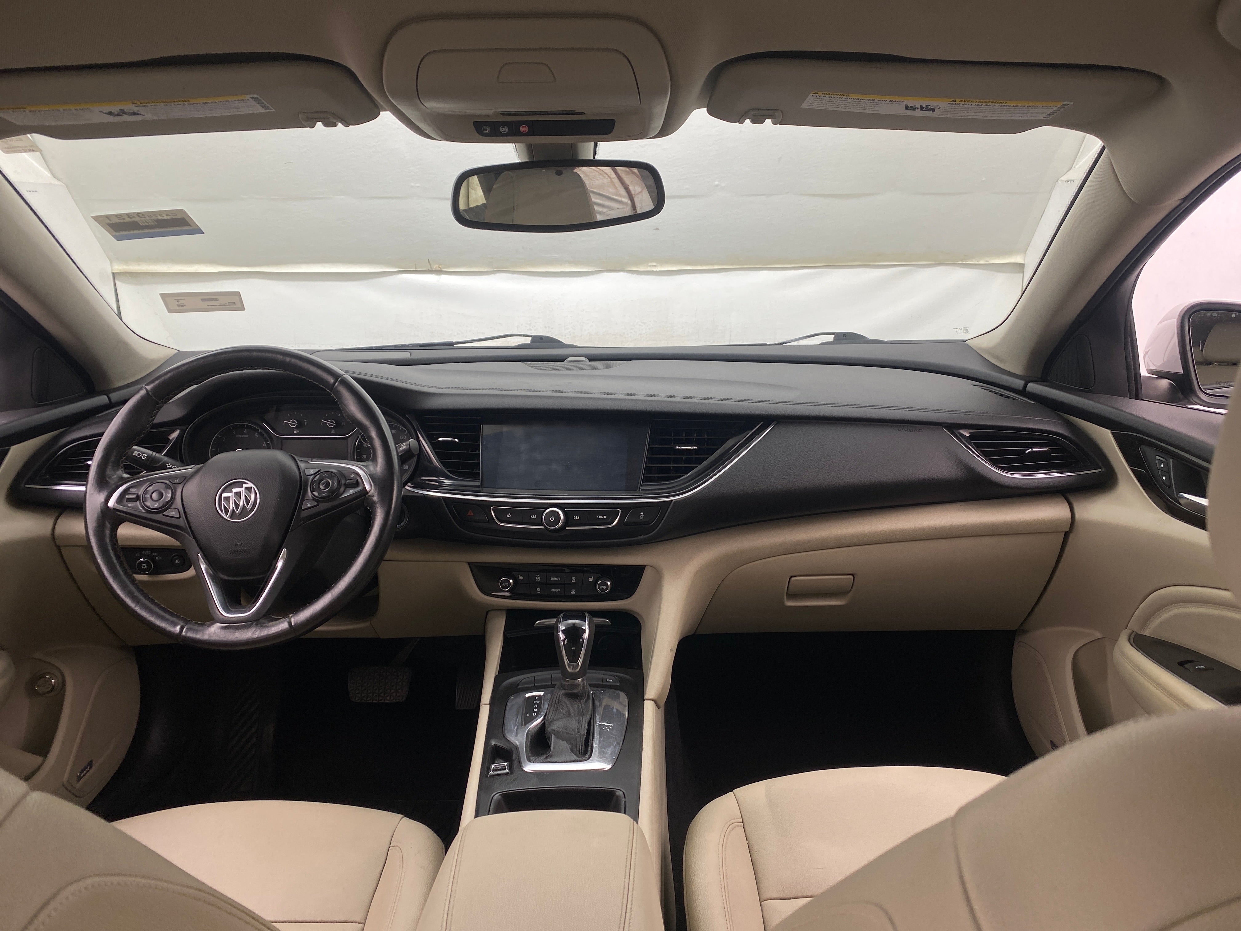 2019 Buick Regal Essence 2