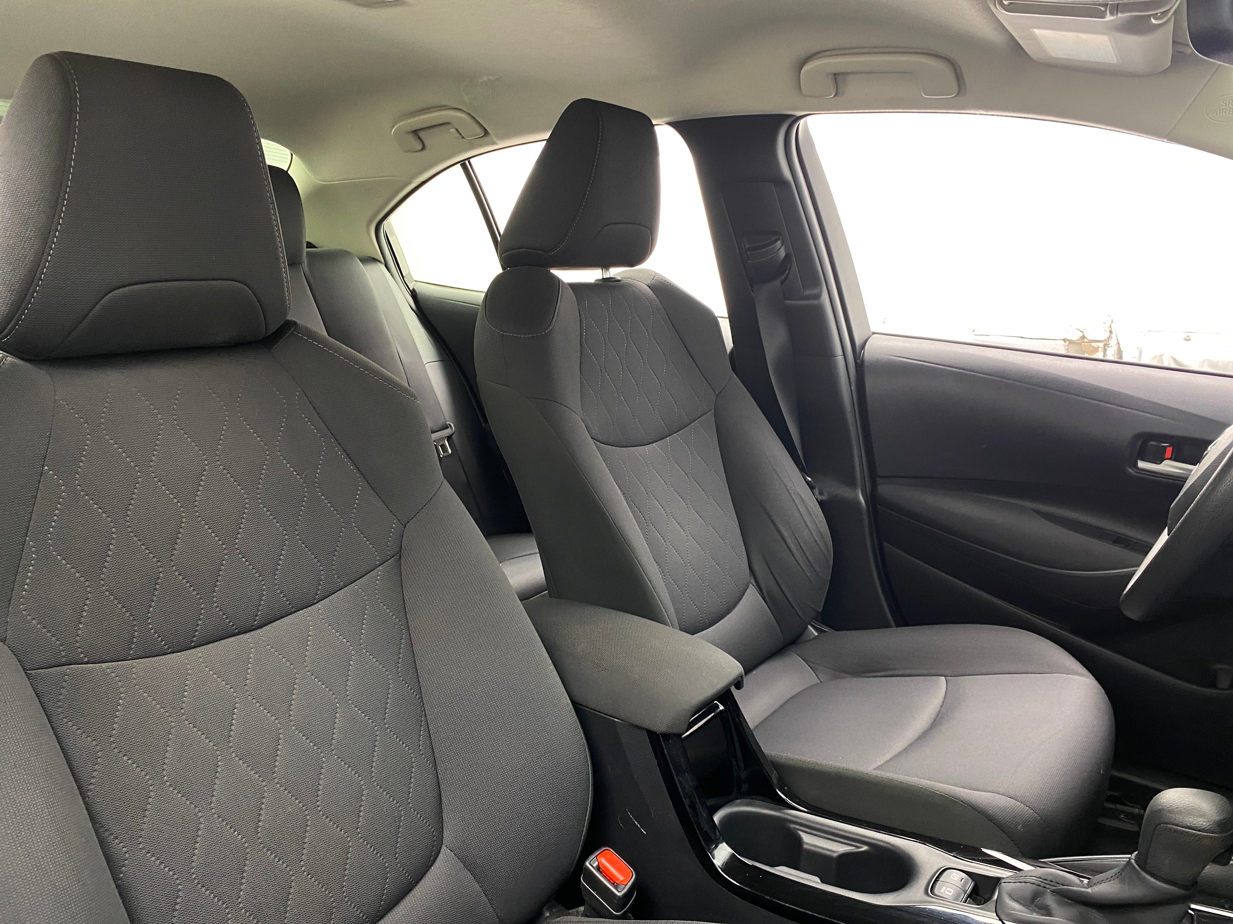 2021 Toyota Corolla LE 2