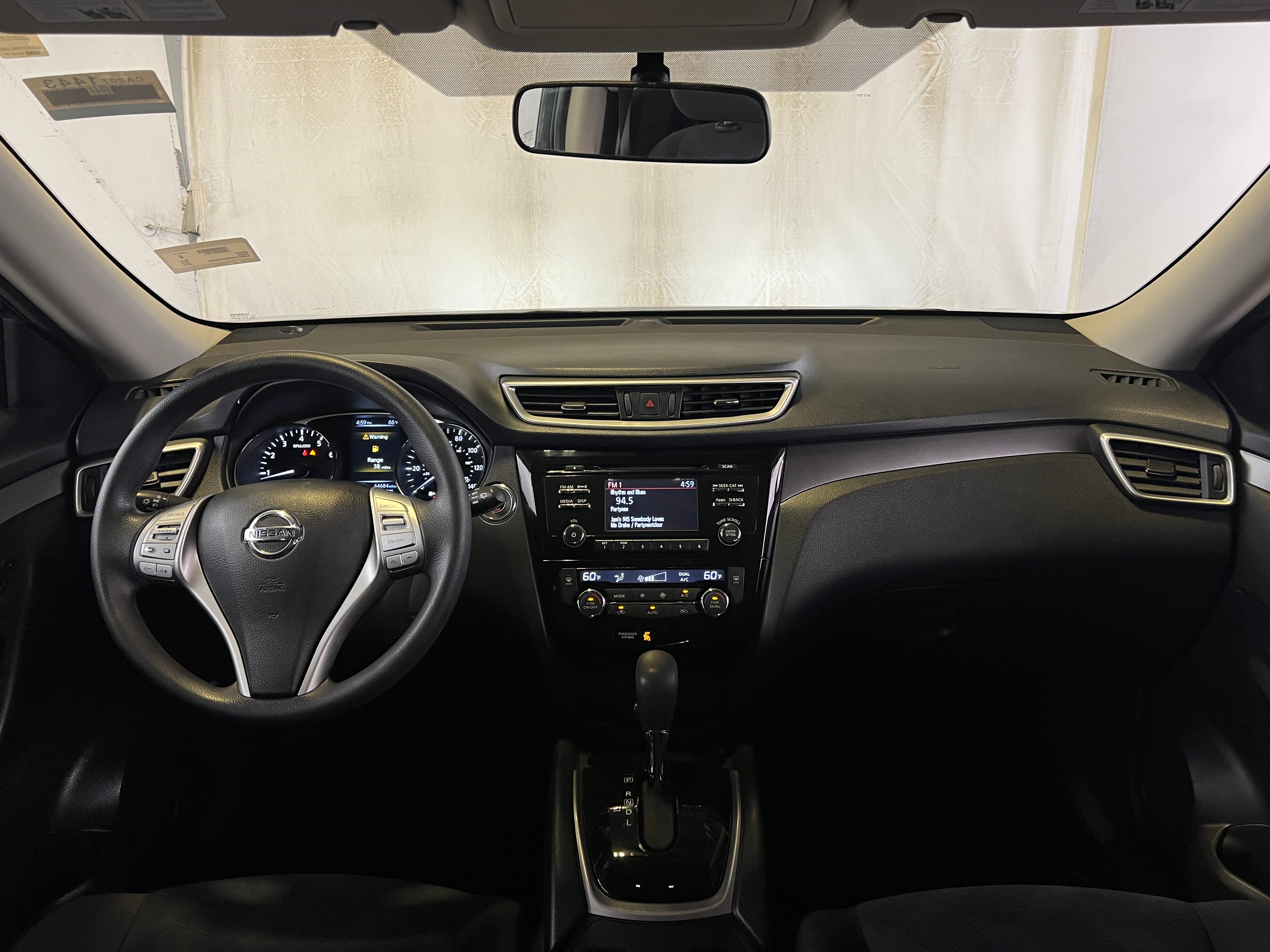 2016 Nissan Rogue SV 3