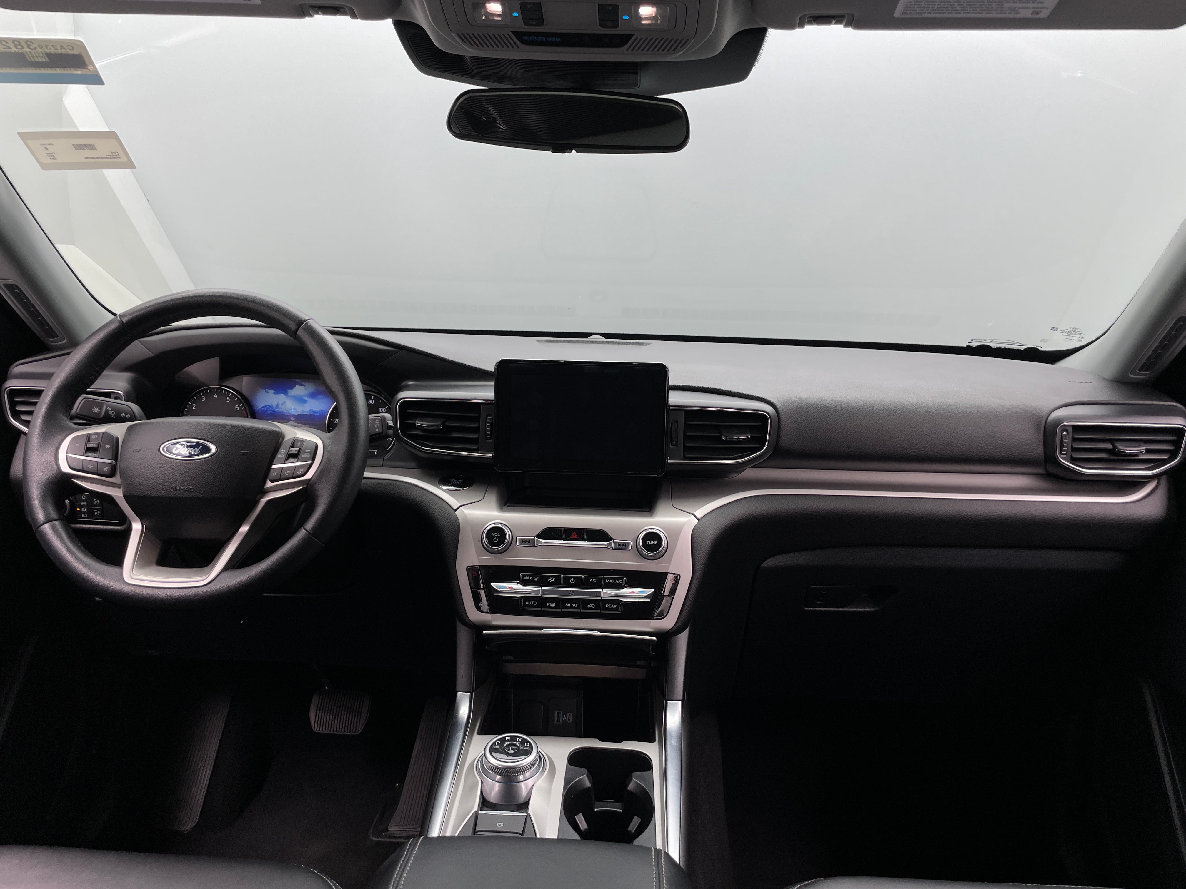 2024 Ford Explorer XLT 3