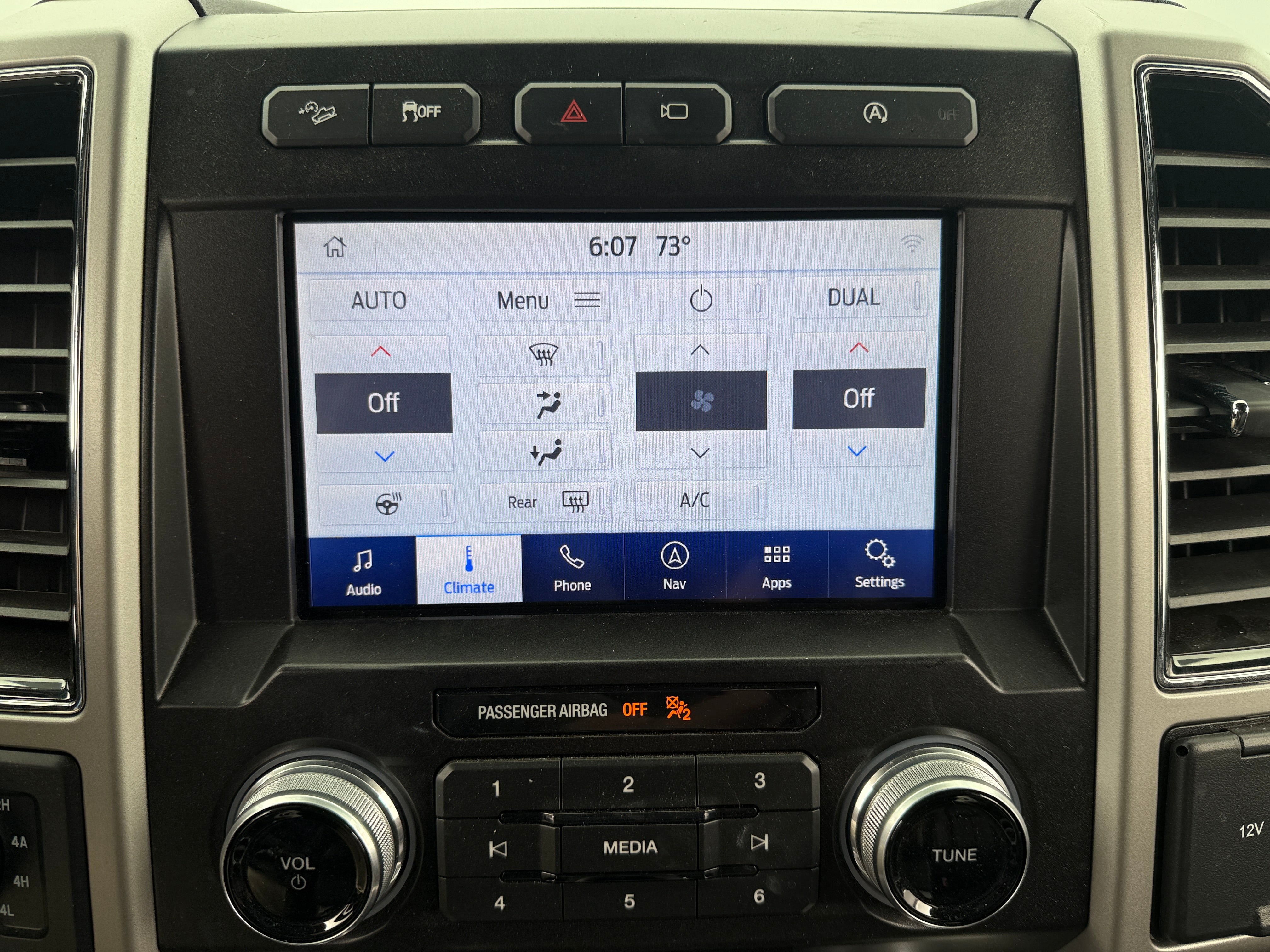 2020 Ford Econoline E-150 3