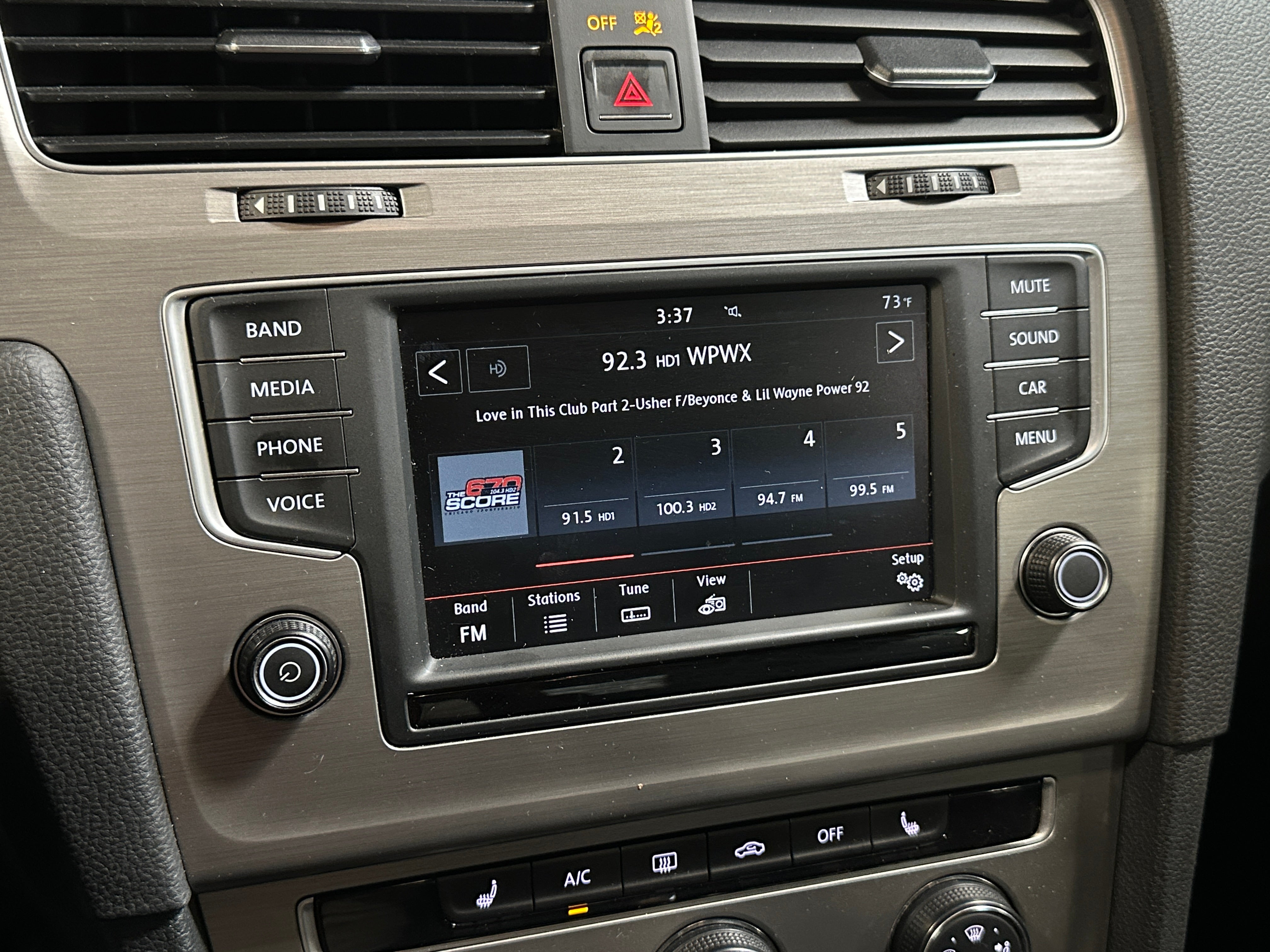 2016 Volkswagen Golf SE 3
