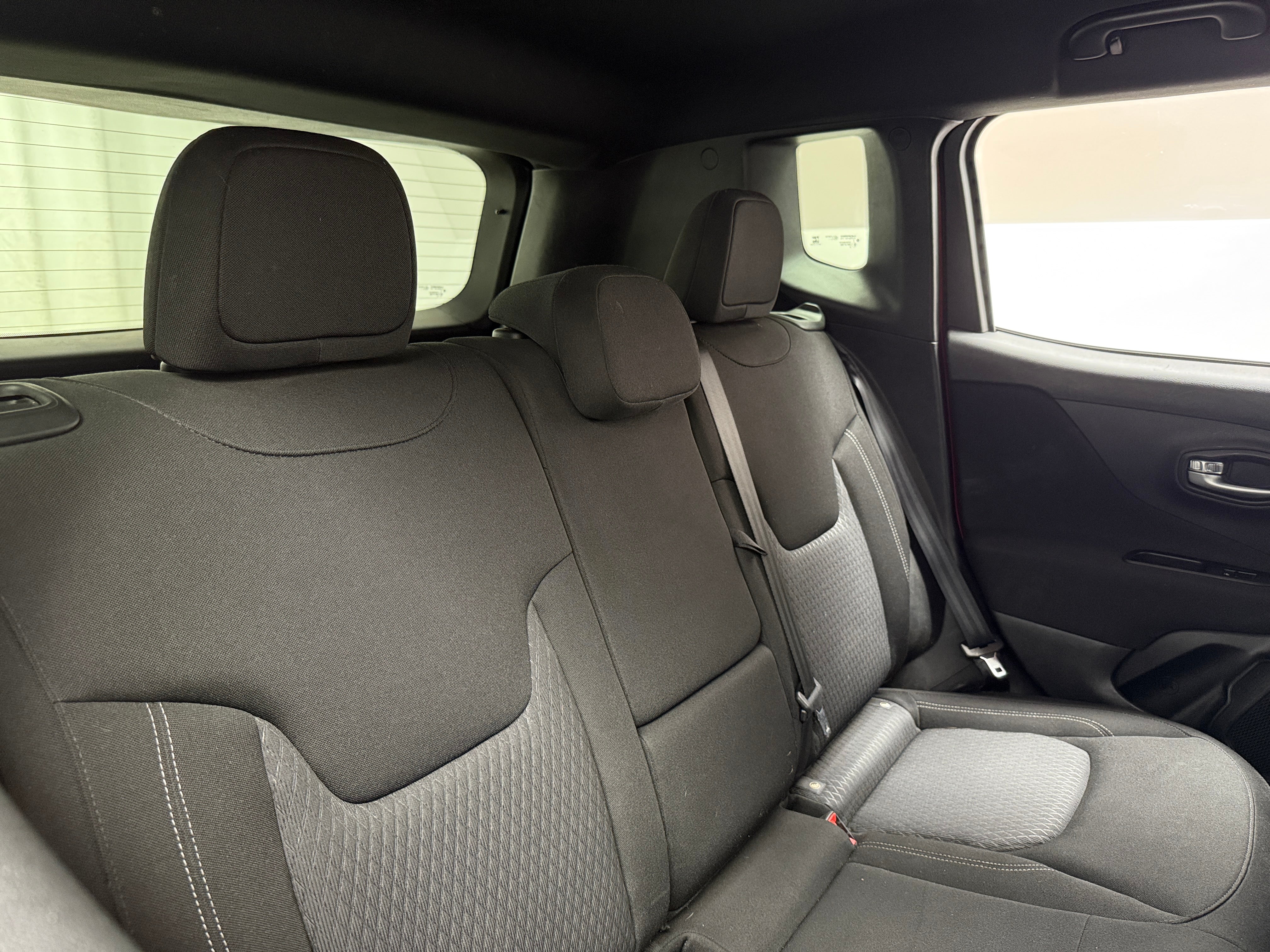 2021 Jeep Renegade 80th Anniversary 6