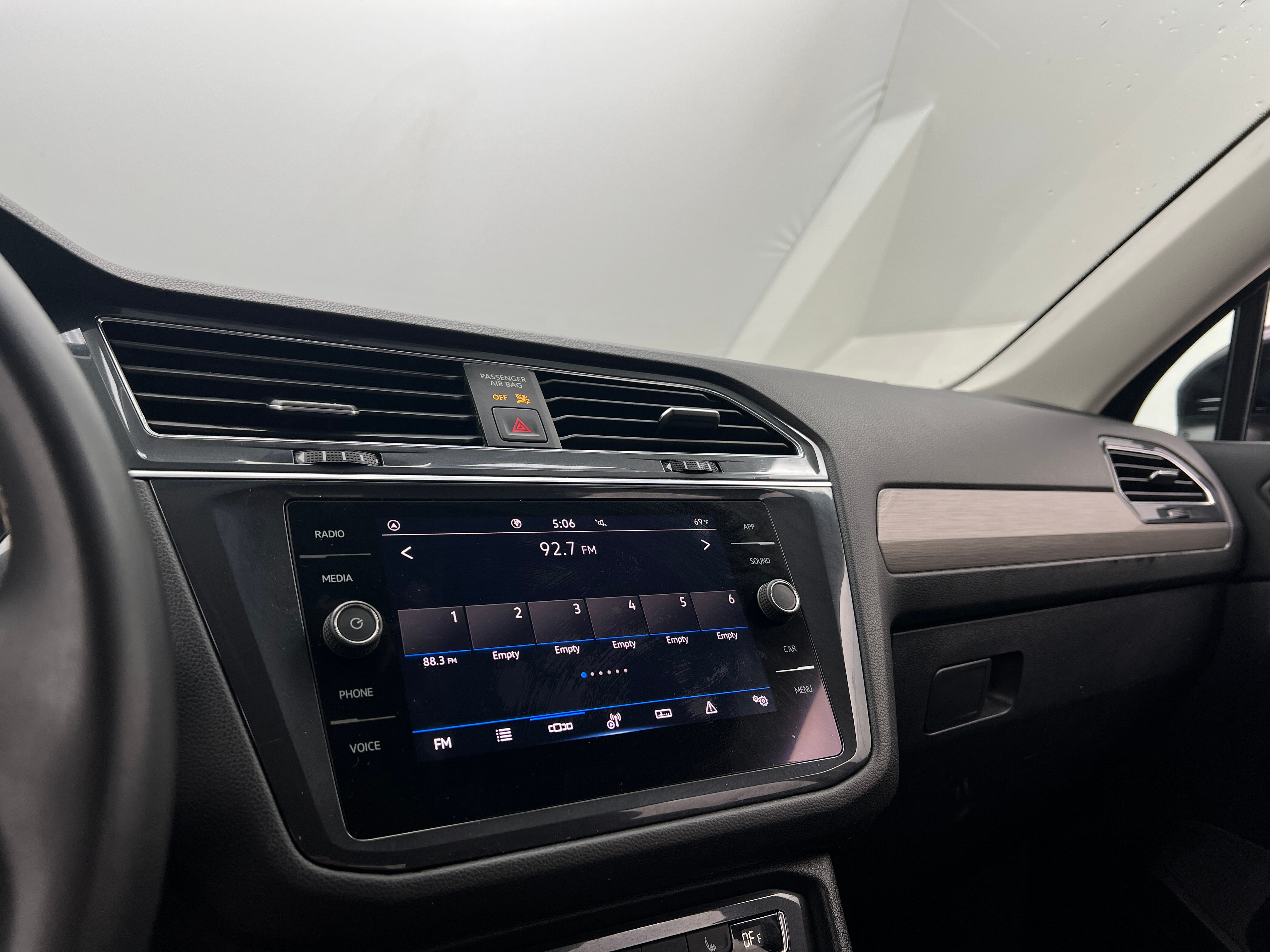 2021 Volkswagen Tiguan SE 3
