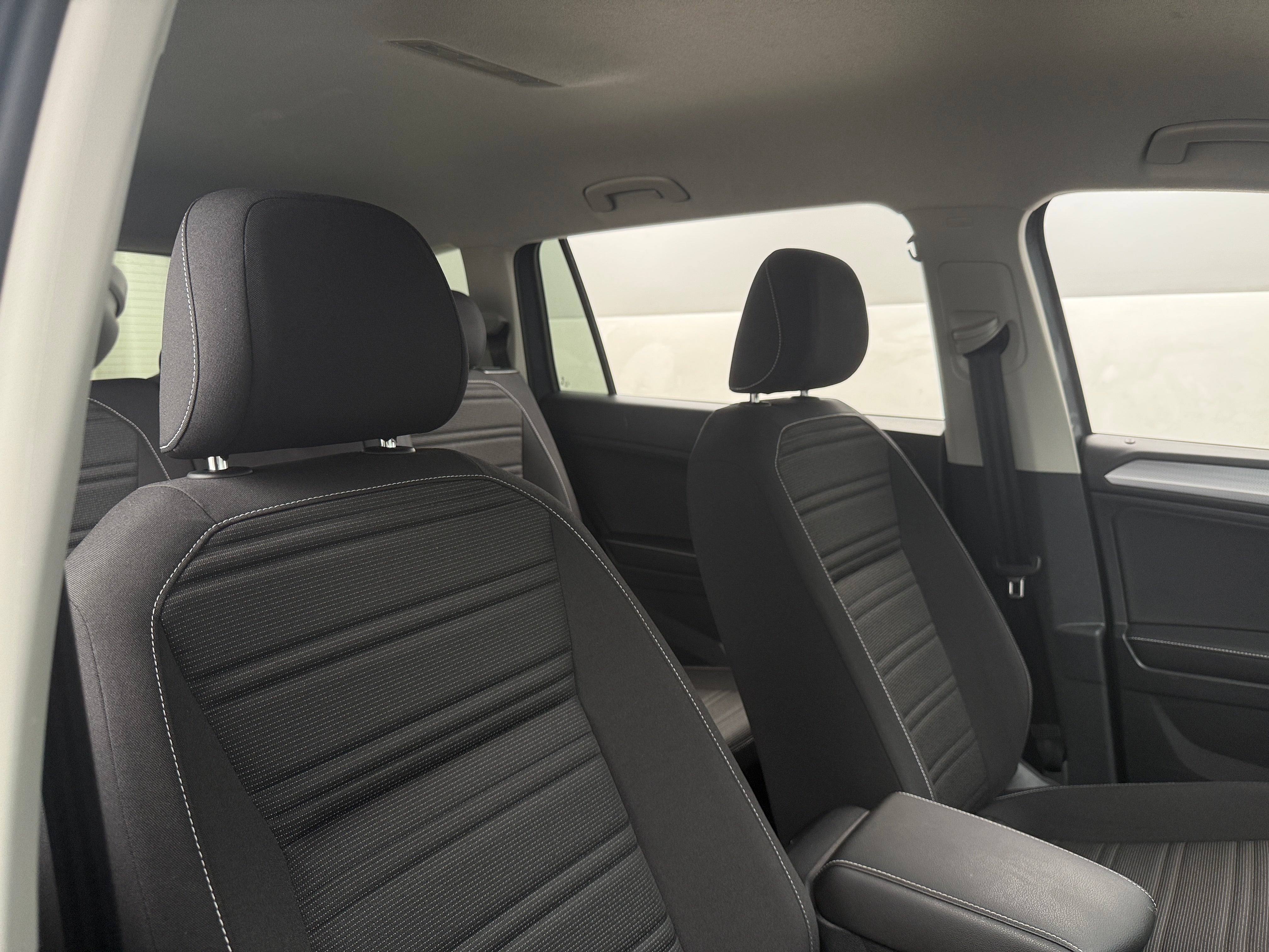 2023 Volkswagen Tiguan S 2