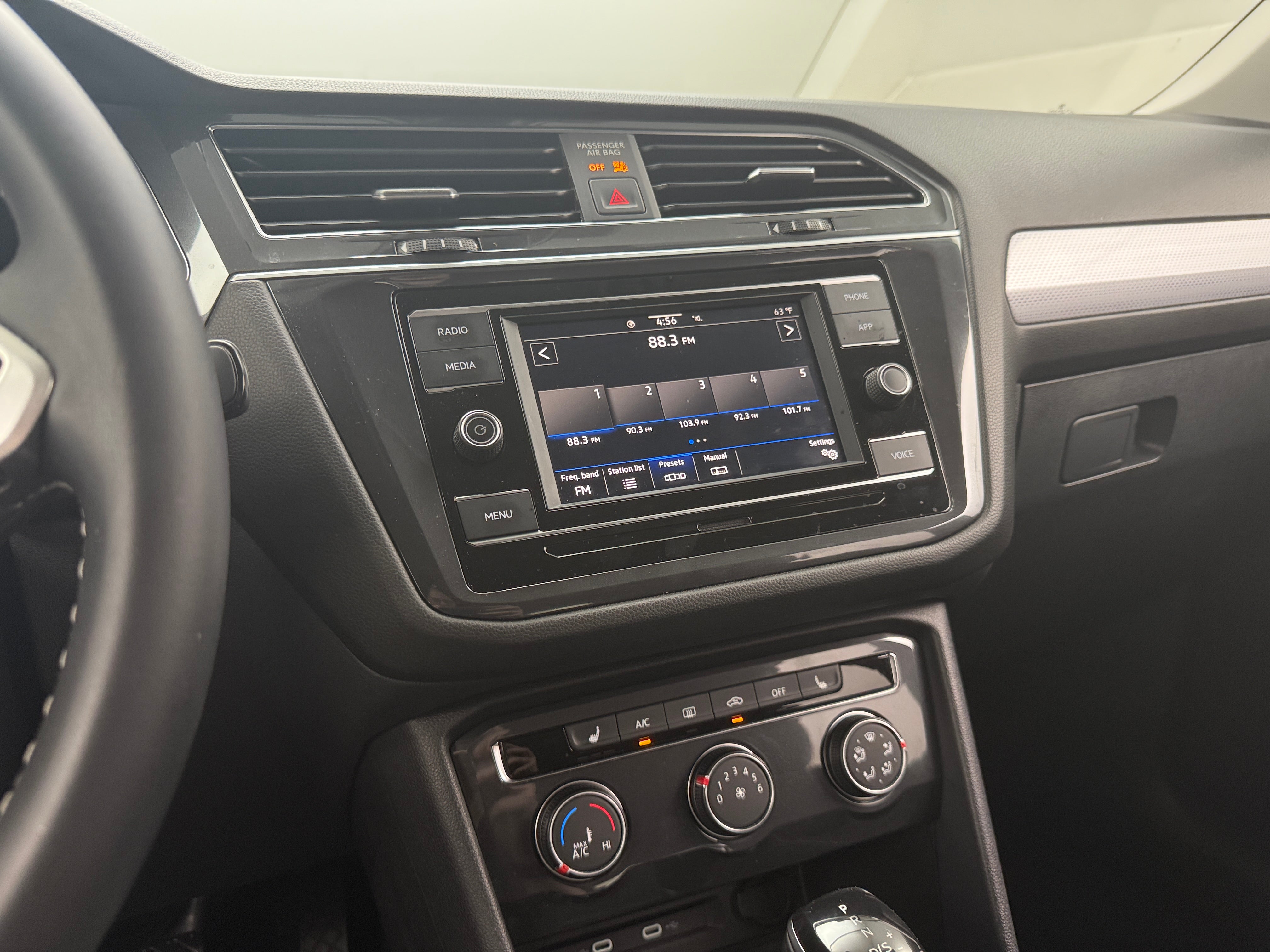 2023 Volkswagen Tiguan S 4