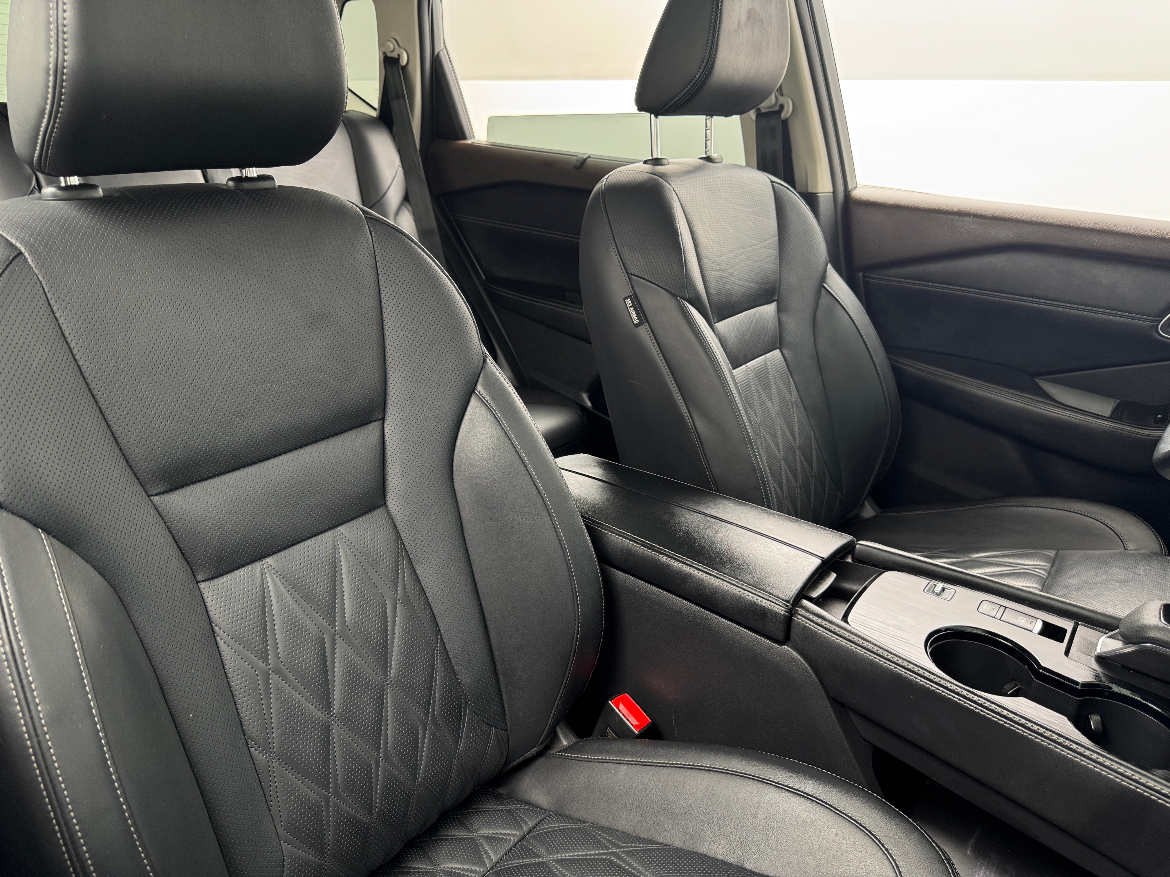 2023 Nissan Rogue Platinum 2