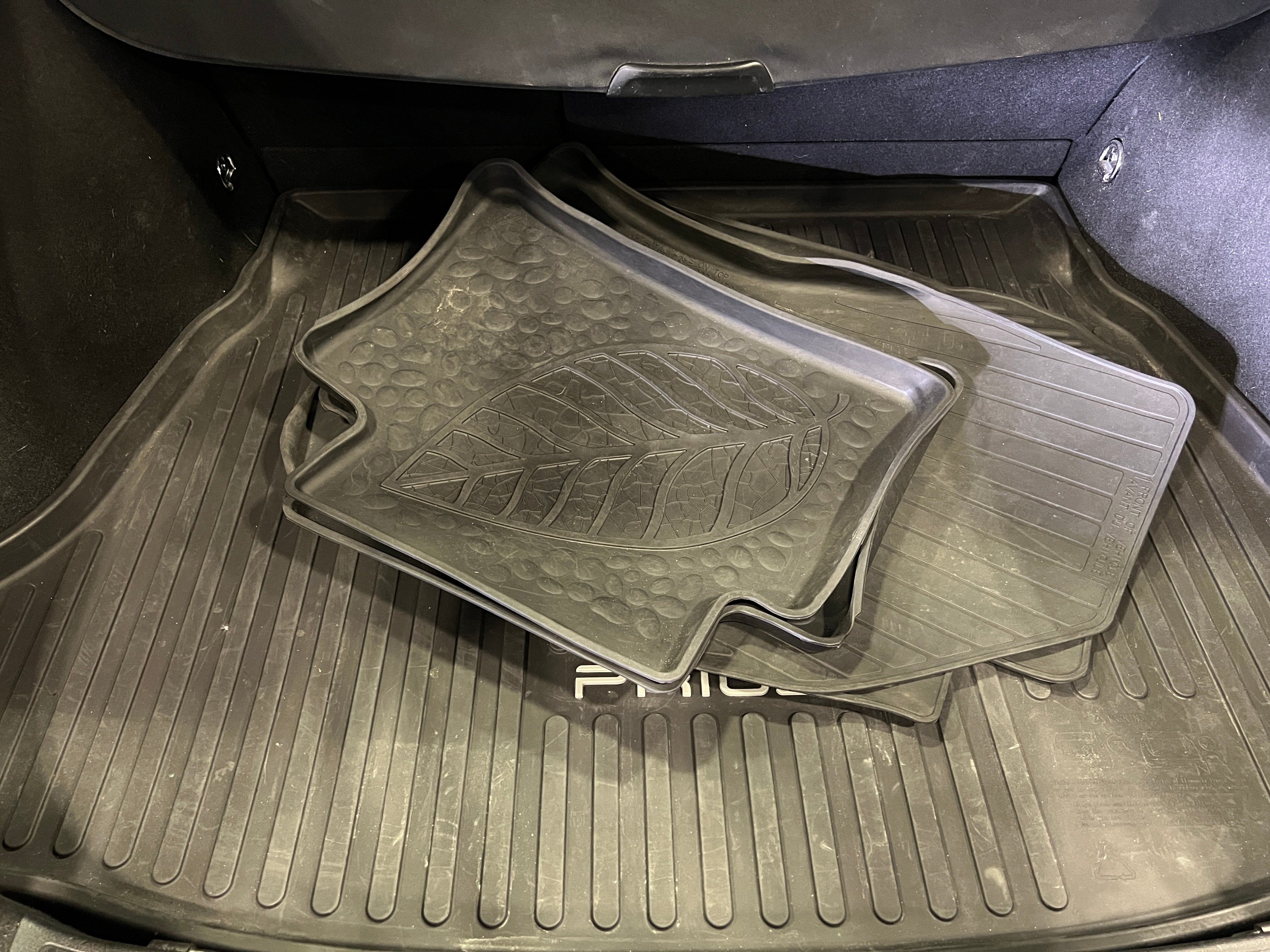 2017 Toyota Prius Four 7