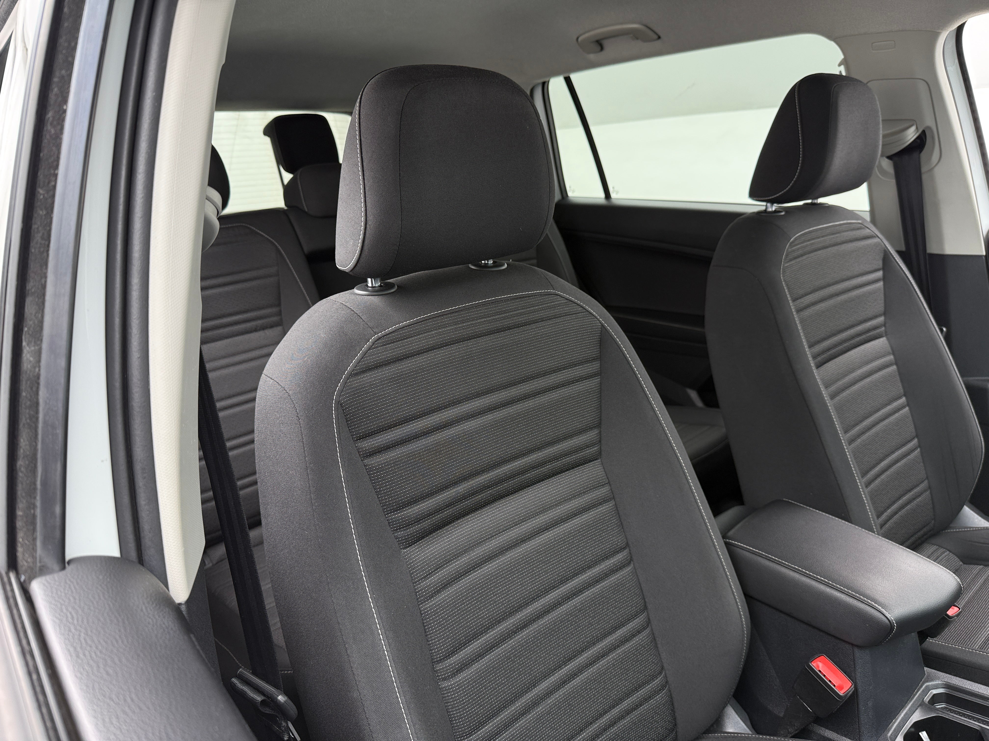 2022 Volkswagen Tiguan S 2