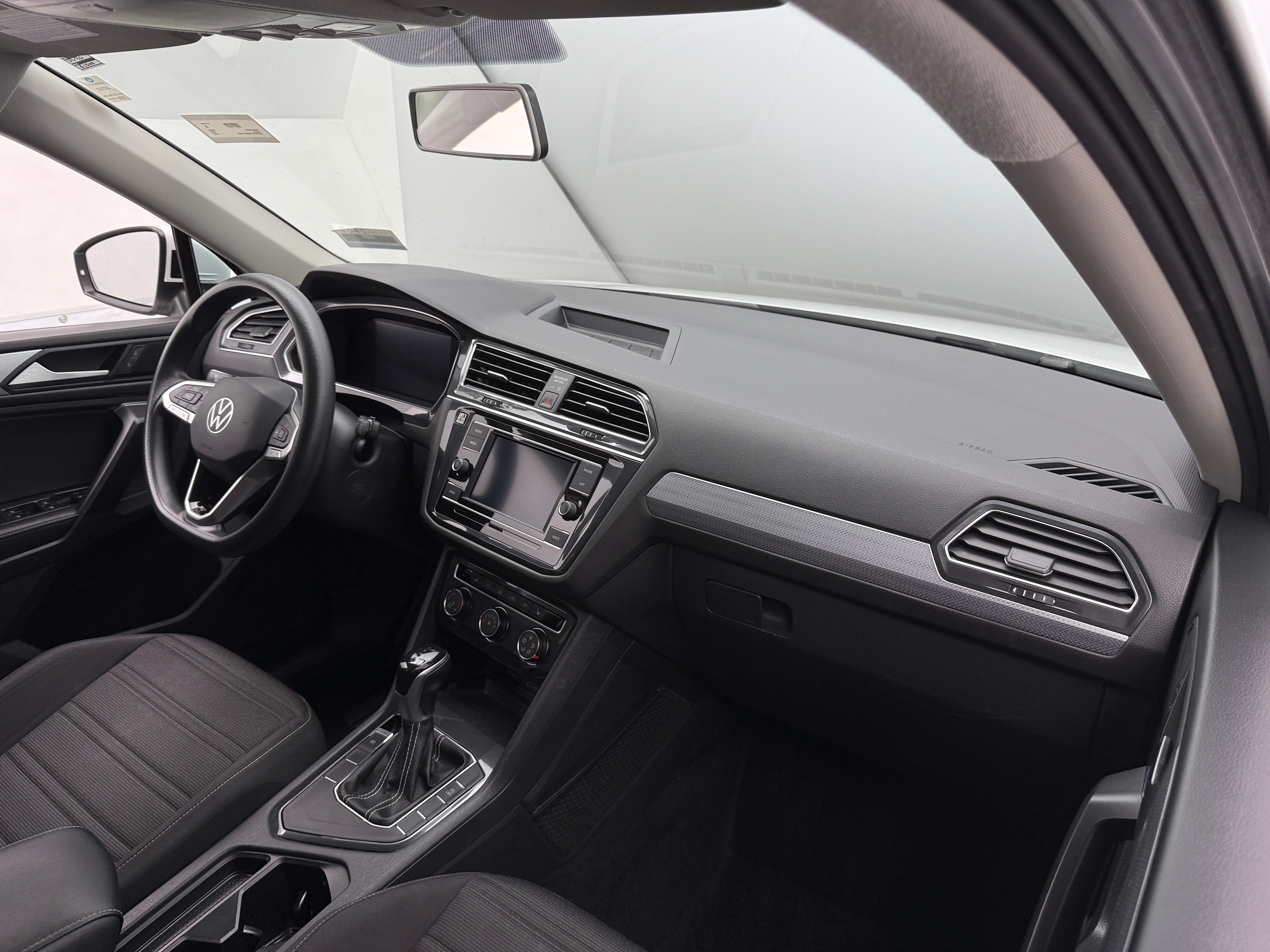 2022 Volkswagen Tiguan S 3