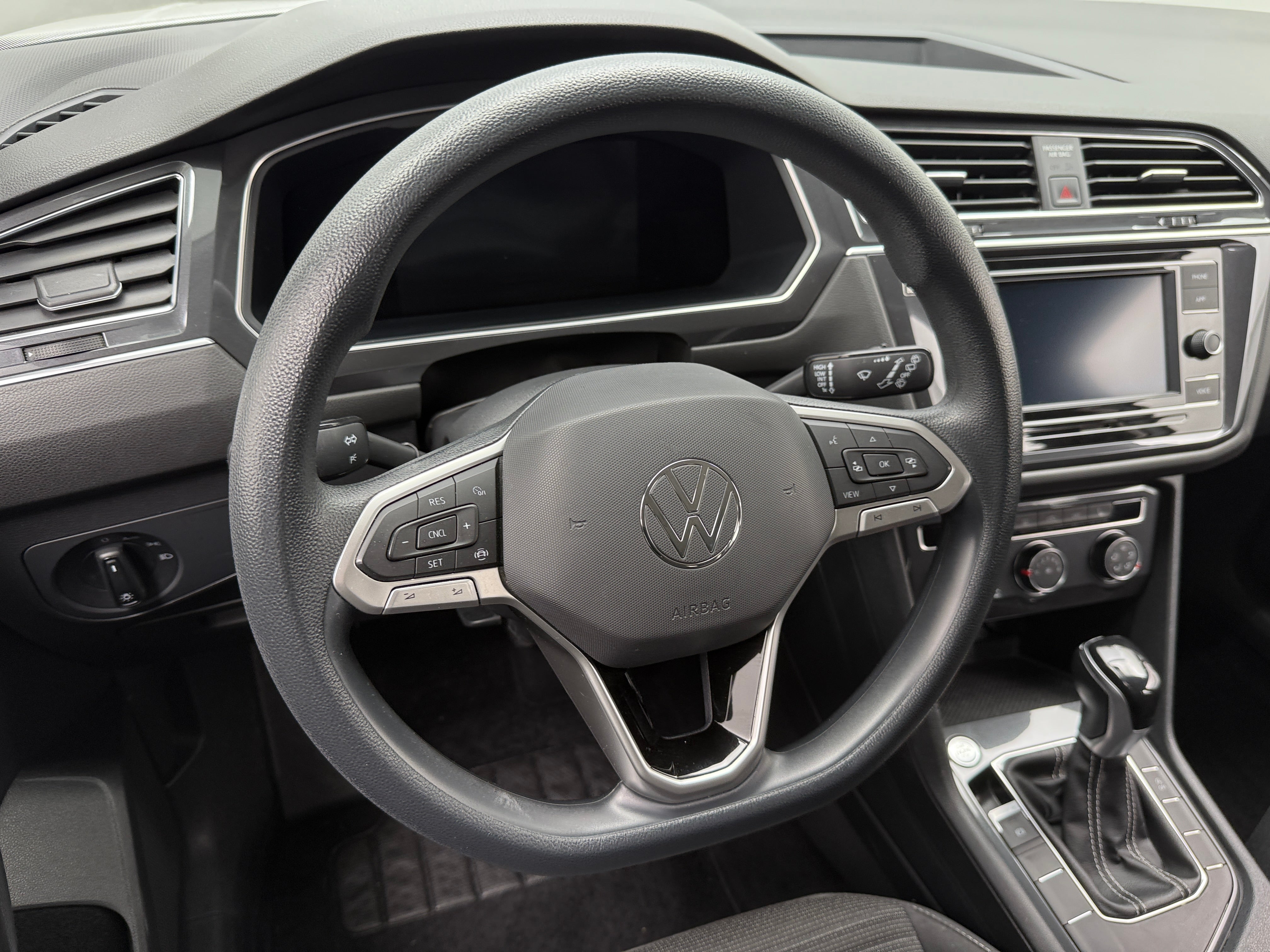 2022 Volkswagen Tiguan S 5