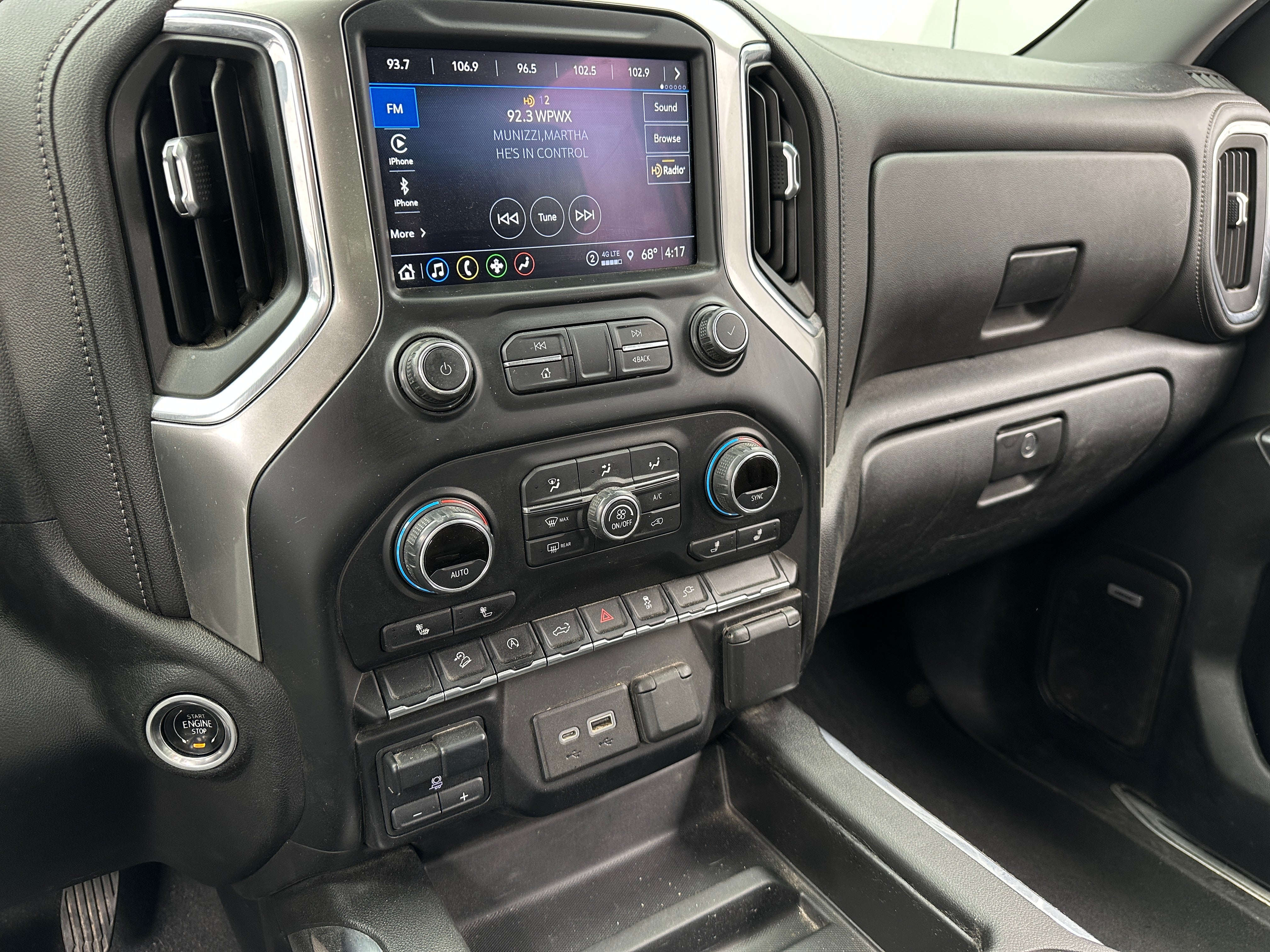 2021 Chevrolet Silverado 1500 RST 4