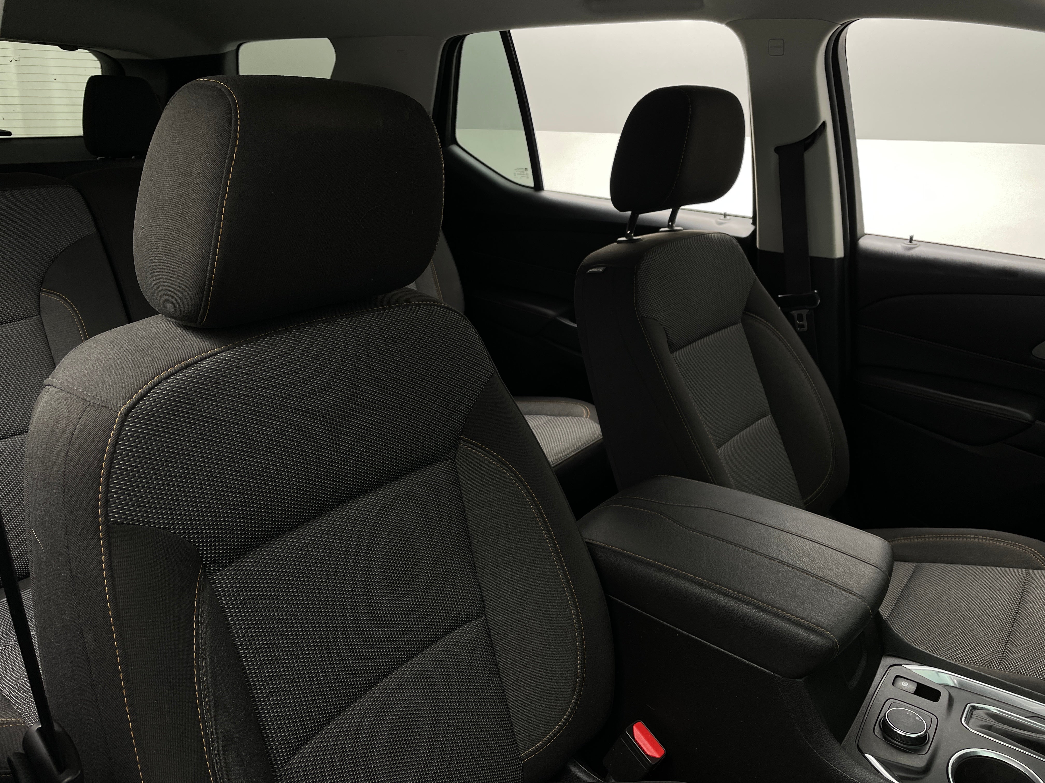 2020 Chevrolet Traverse LS 2