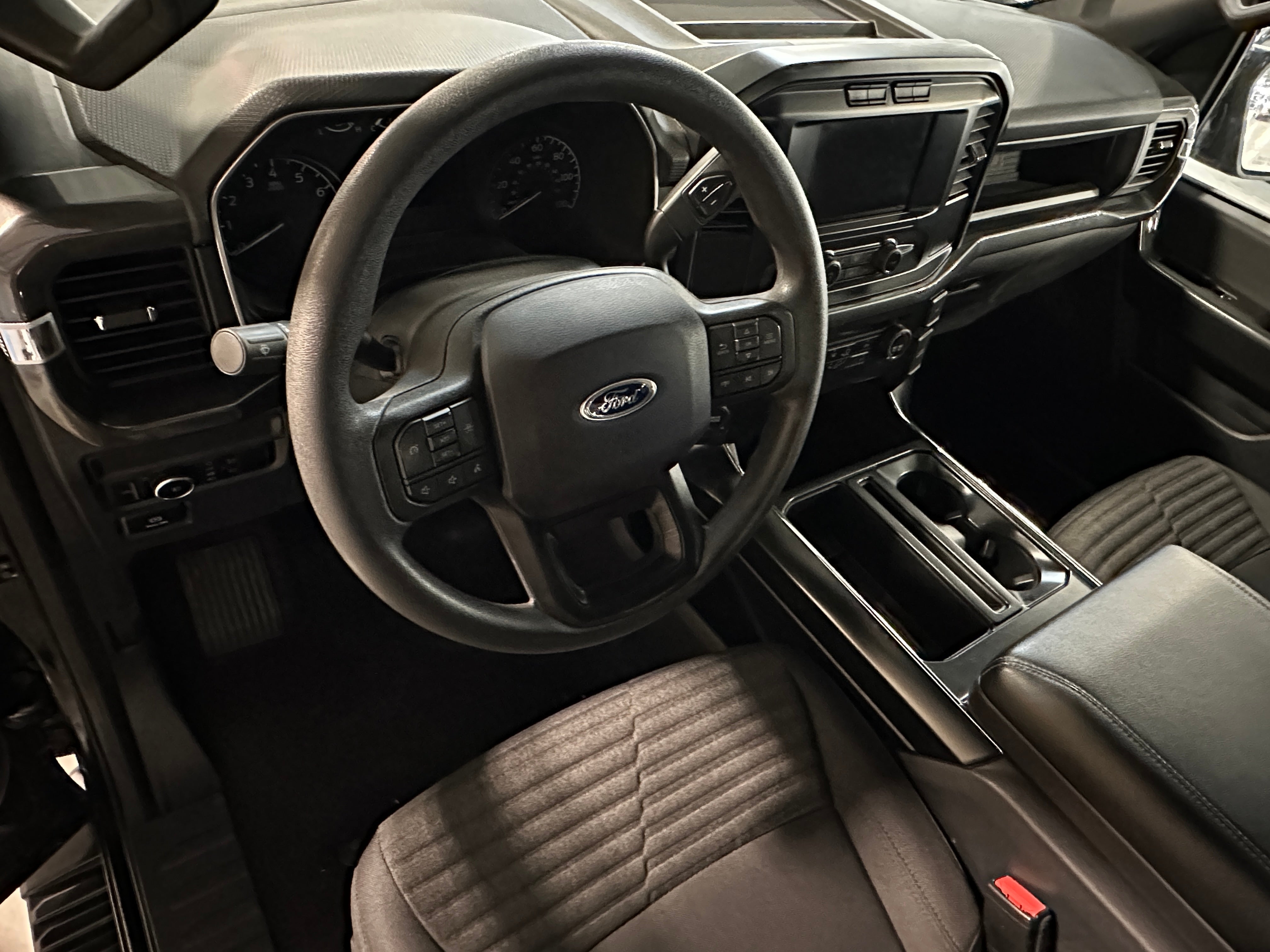 2023 Ford Econoline E-150 3