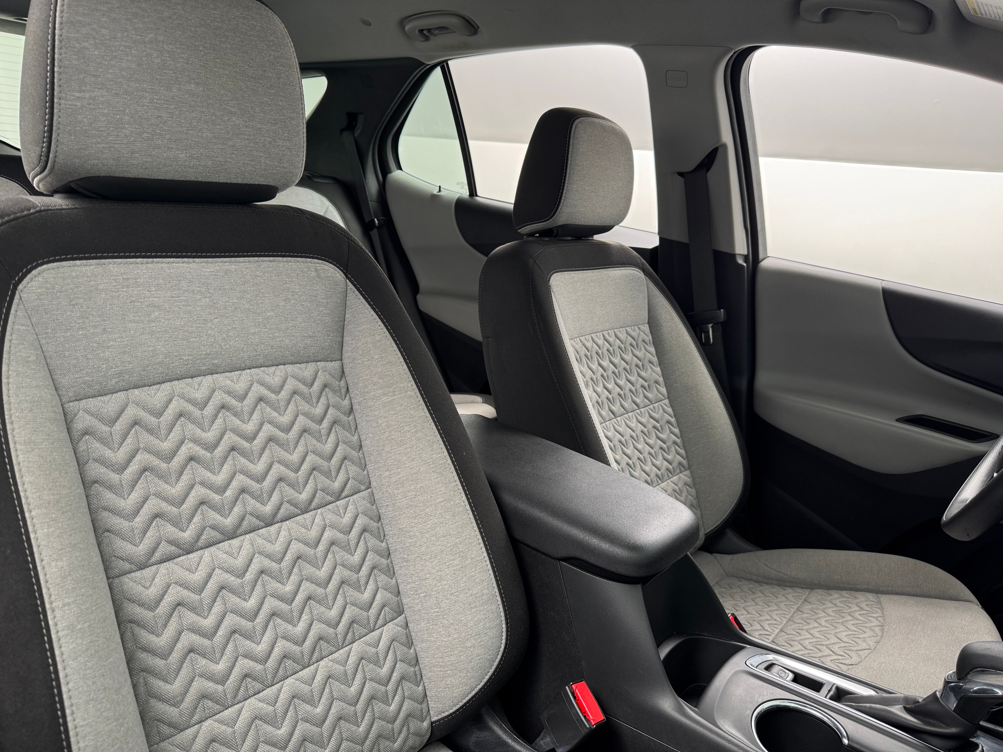 2023 Chevrolet Equinox LS 2