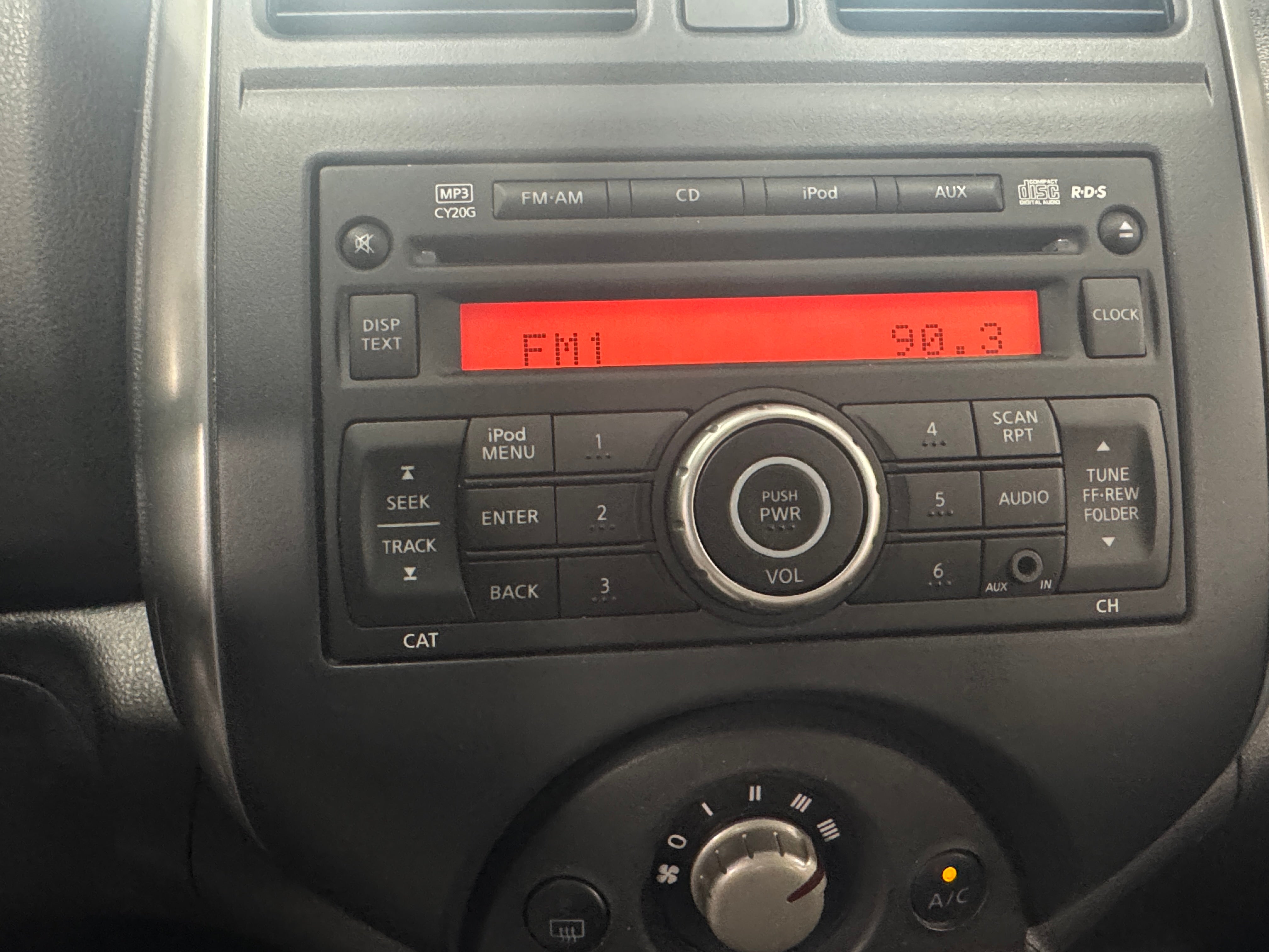 2012 Nissan Versa SL 4