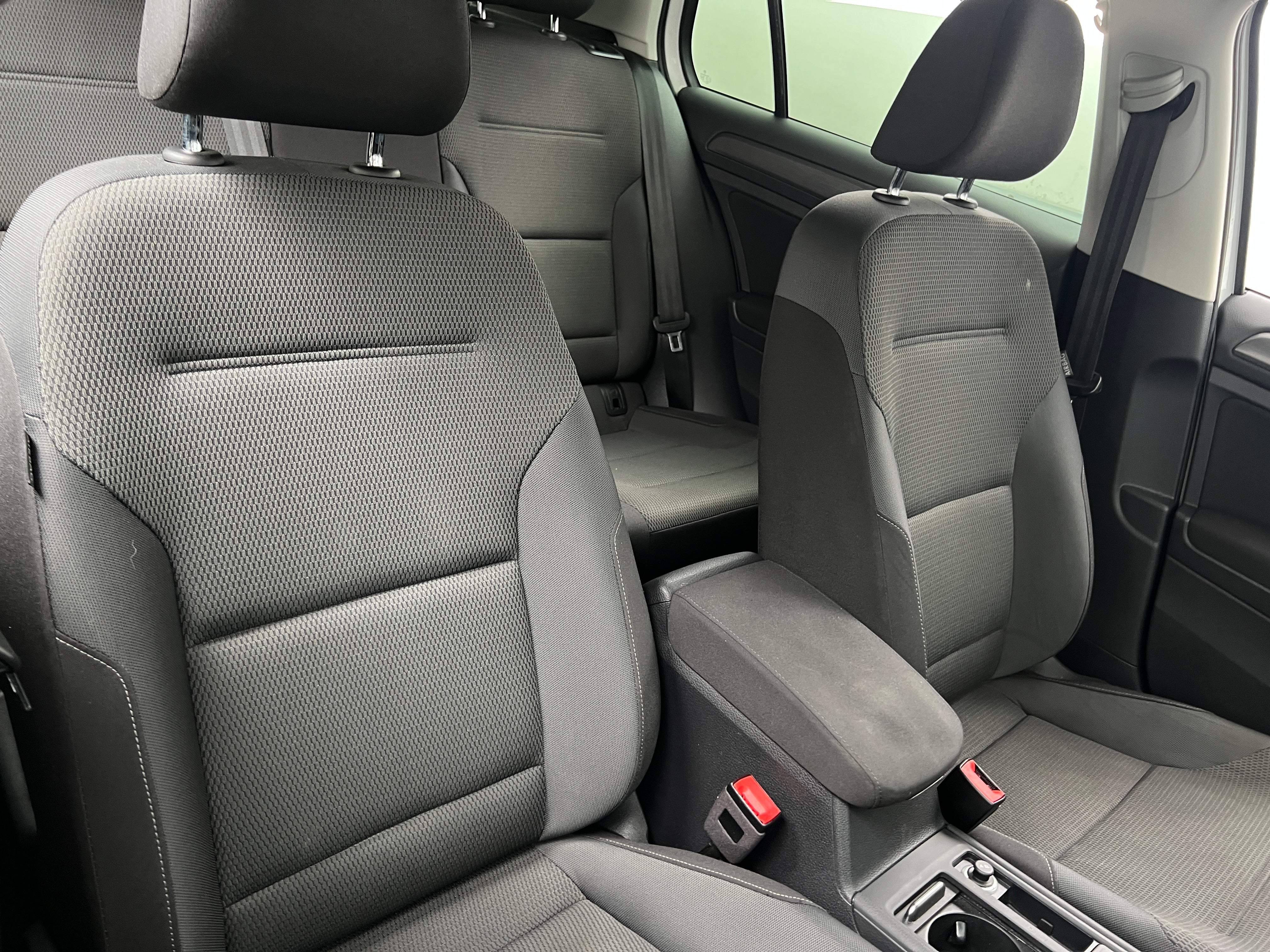 2019 Volkswagen e-Golf SE 2