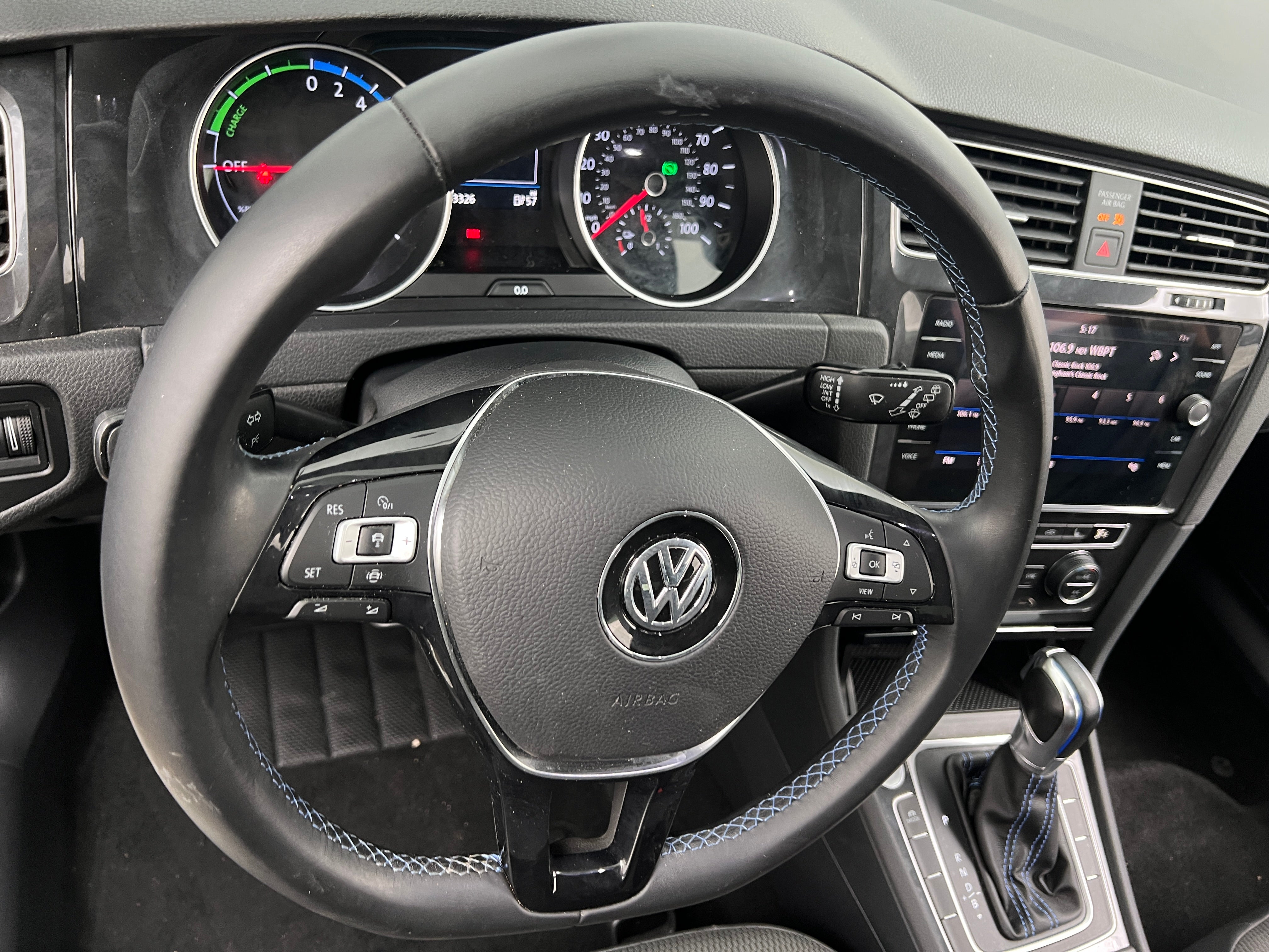 2019 Volkswagen e-Golf SE 5