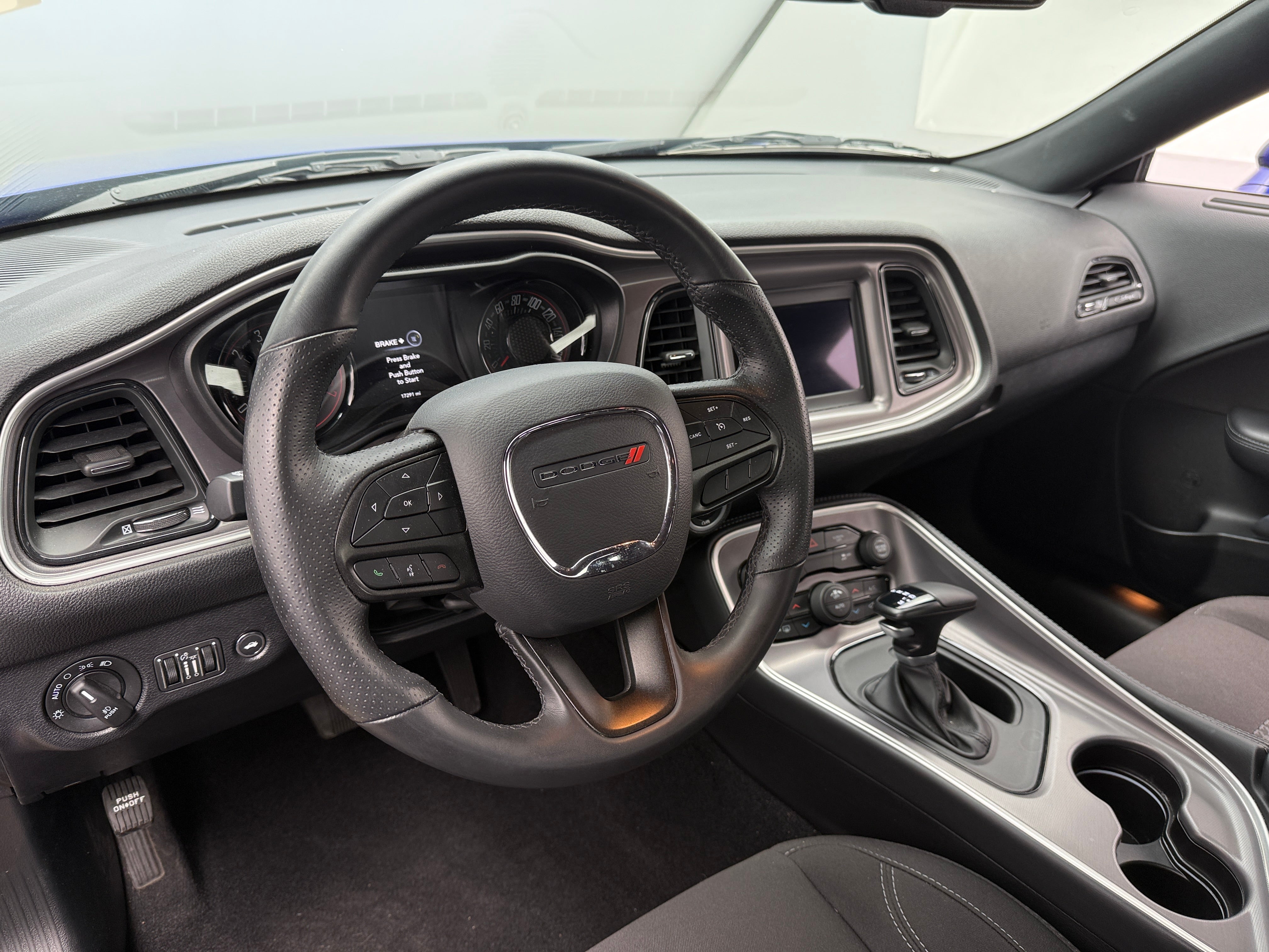 2022 Dodge Challenger SXT 4