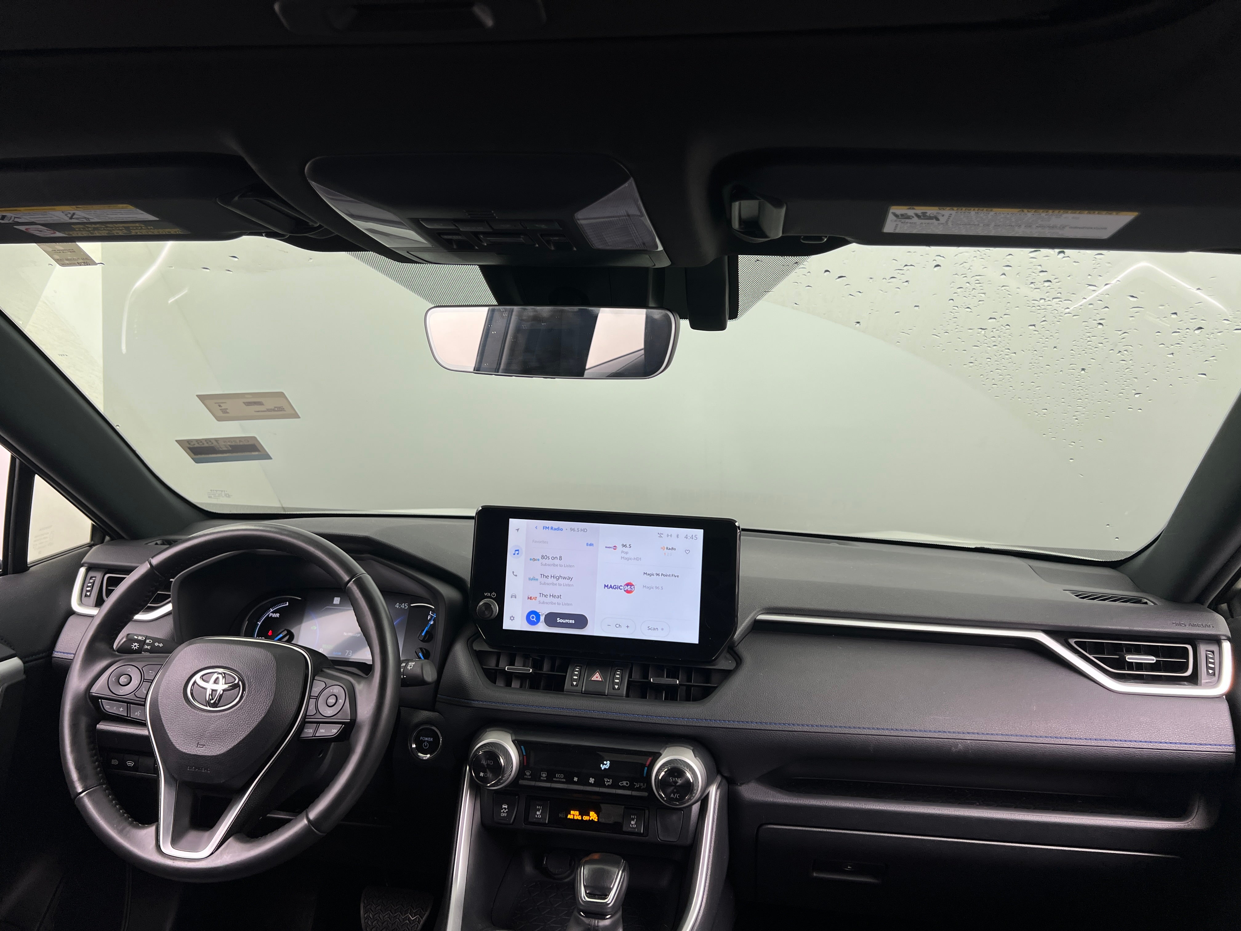 2023 Toyota RAV4 XSE 2
