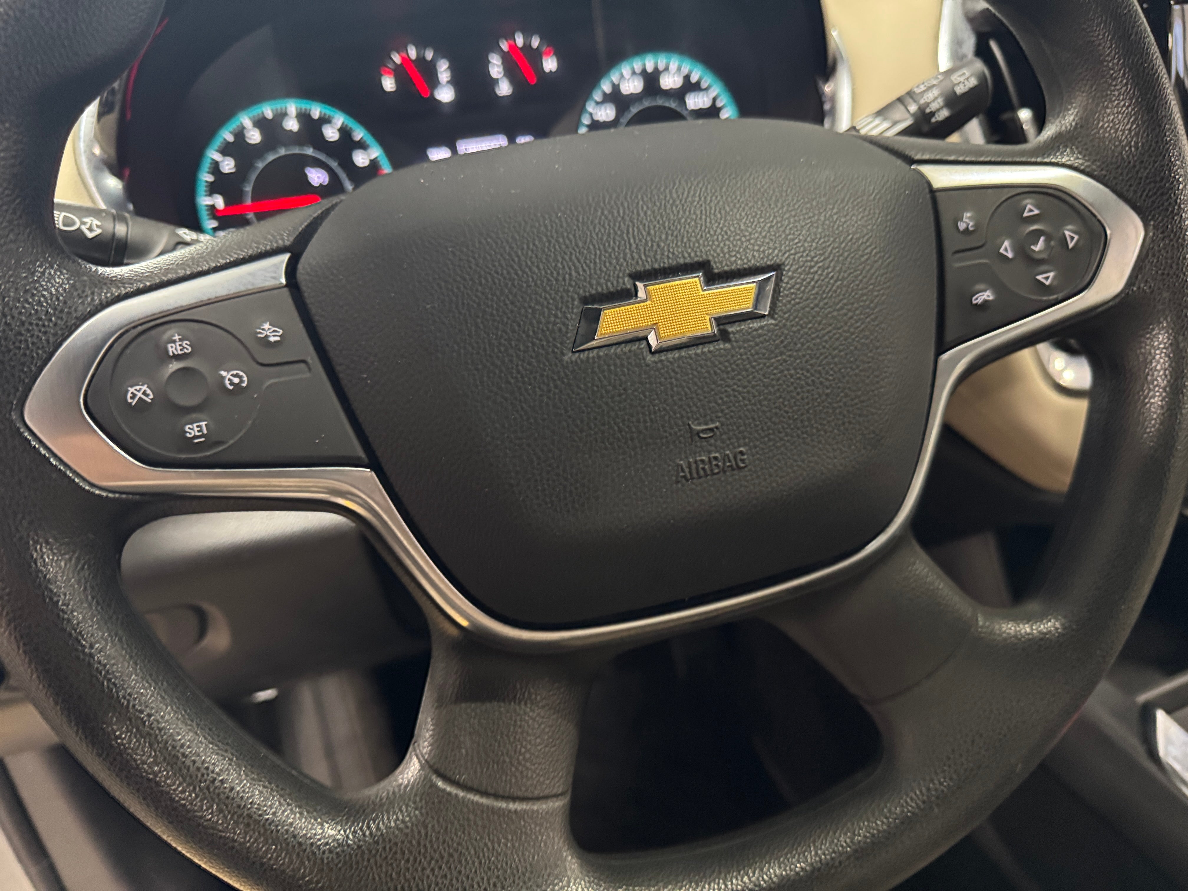 2023 Chevrolet Traverse LS 5