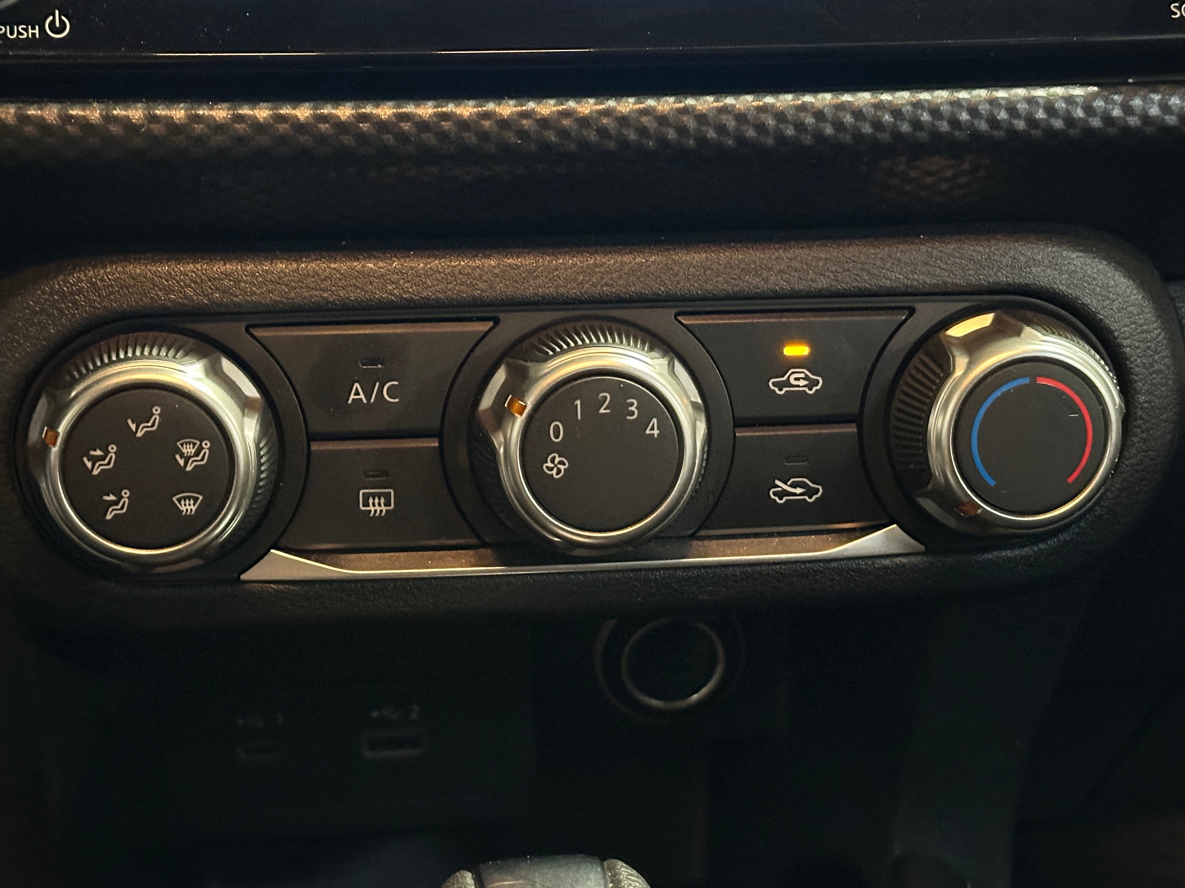 2024 Nissan Kicks SV 4
