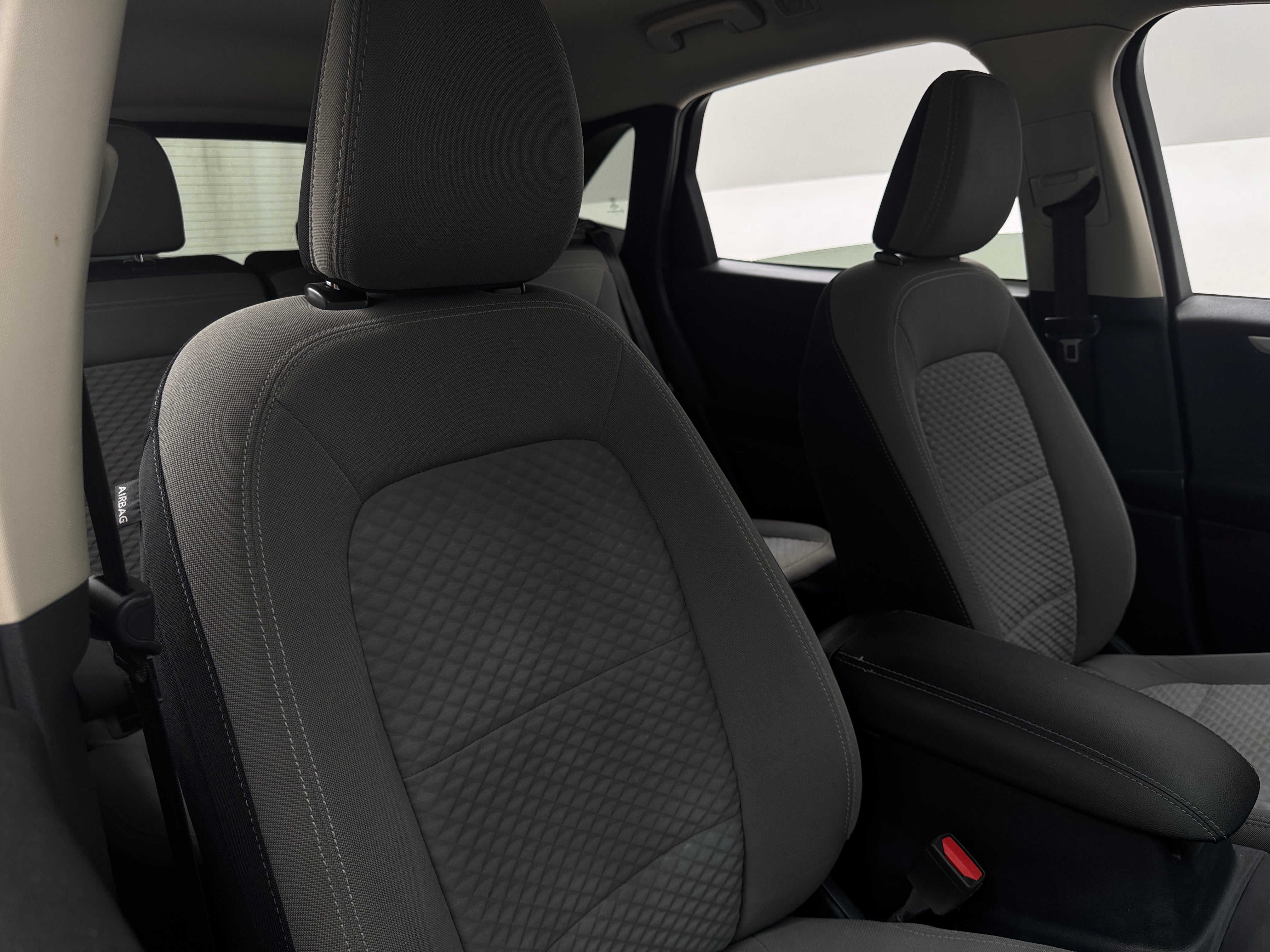 2020 Ford Escape SE 2