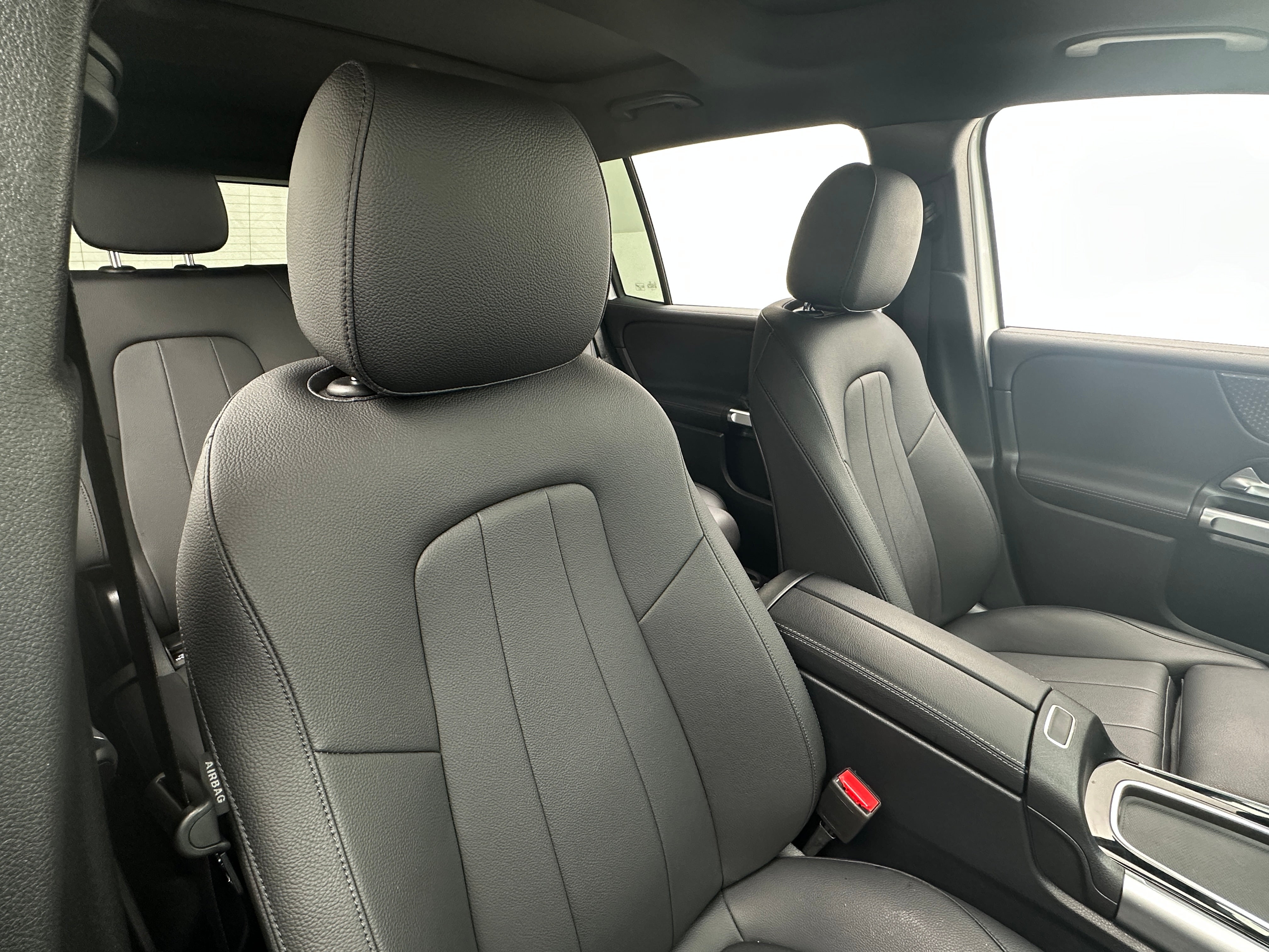 2024 Mercedes-Benz GLB 250 5