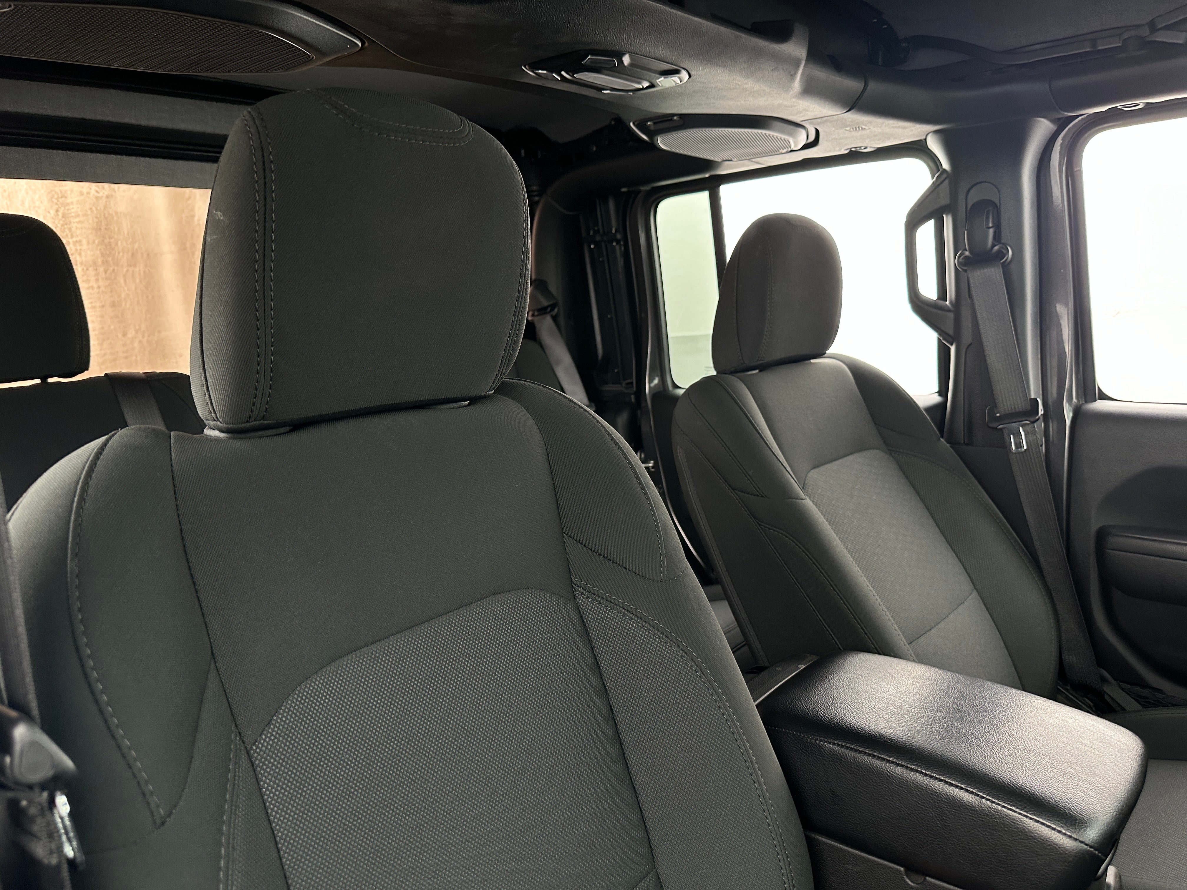 2022 Jeep Gladiator Sport S 2