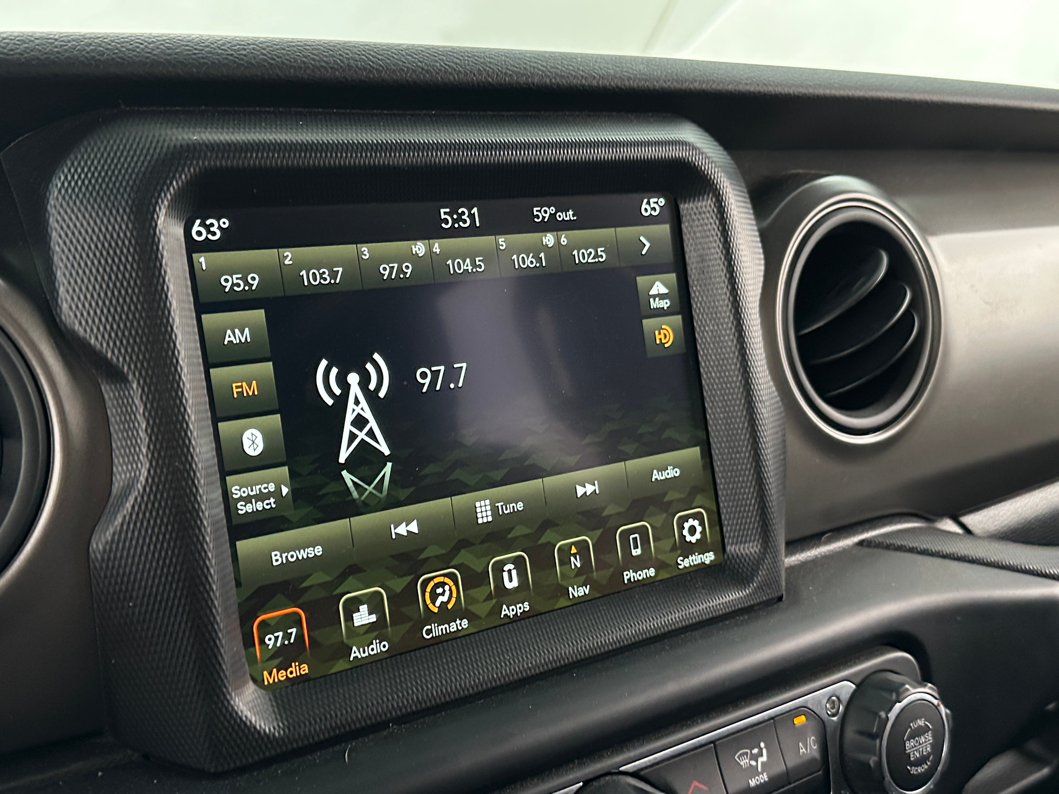 2022 Jeep Gladiator Sport S 4