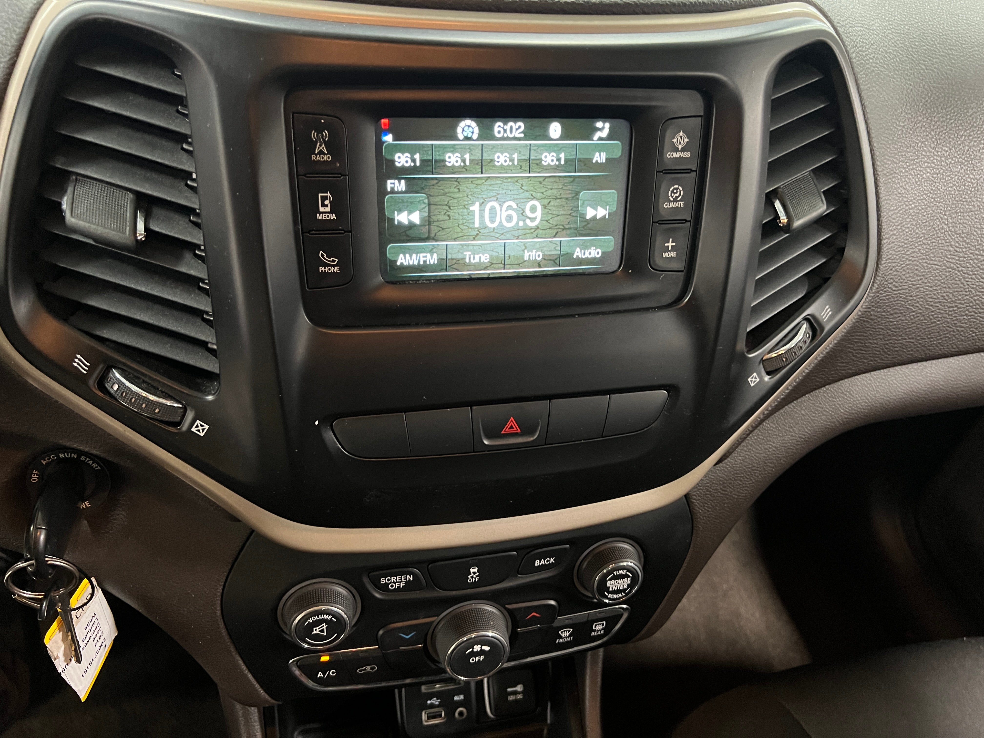 2014 Jeep Cherokee Latitude 4