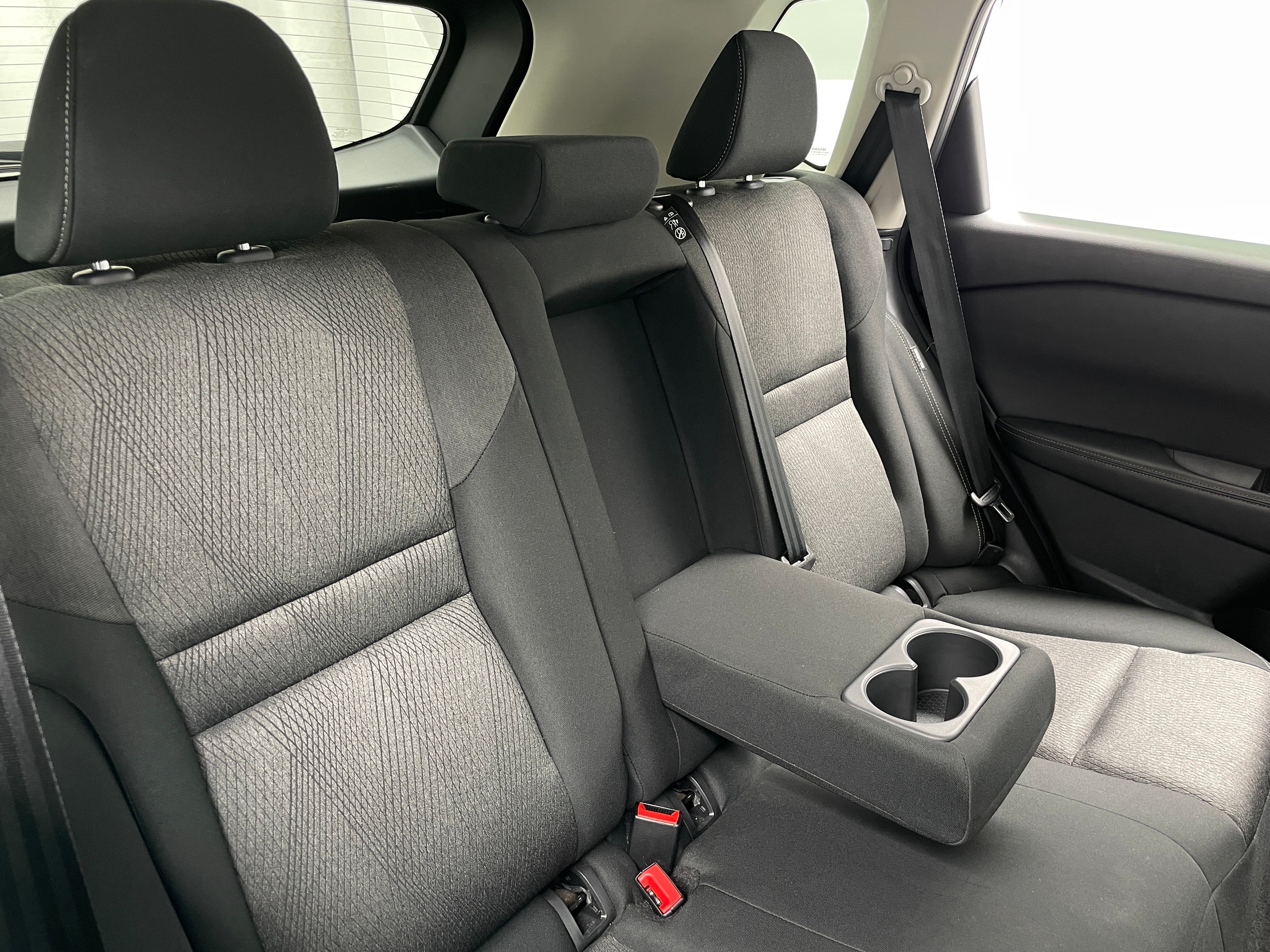 2024 Nissan Rogue SV 6