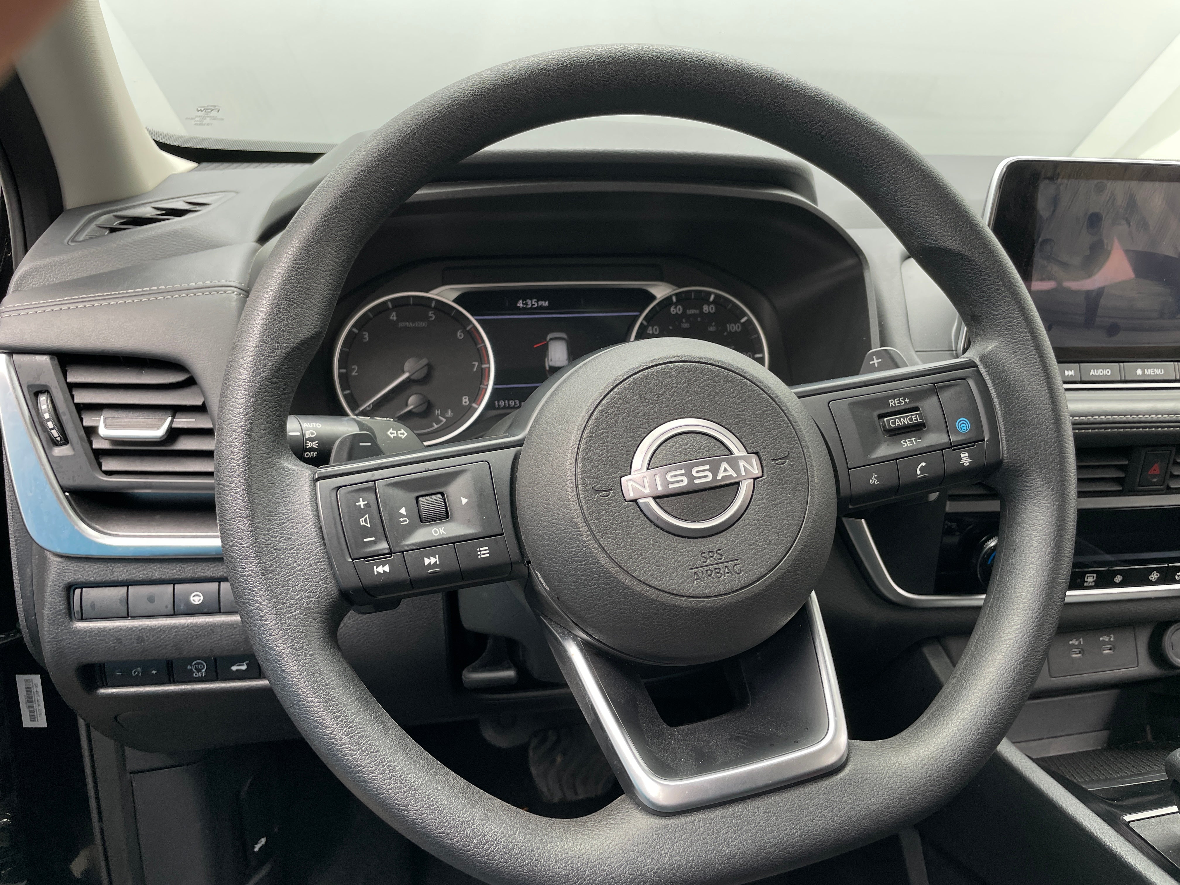 2024 Nissan Rogue SV 5