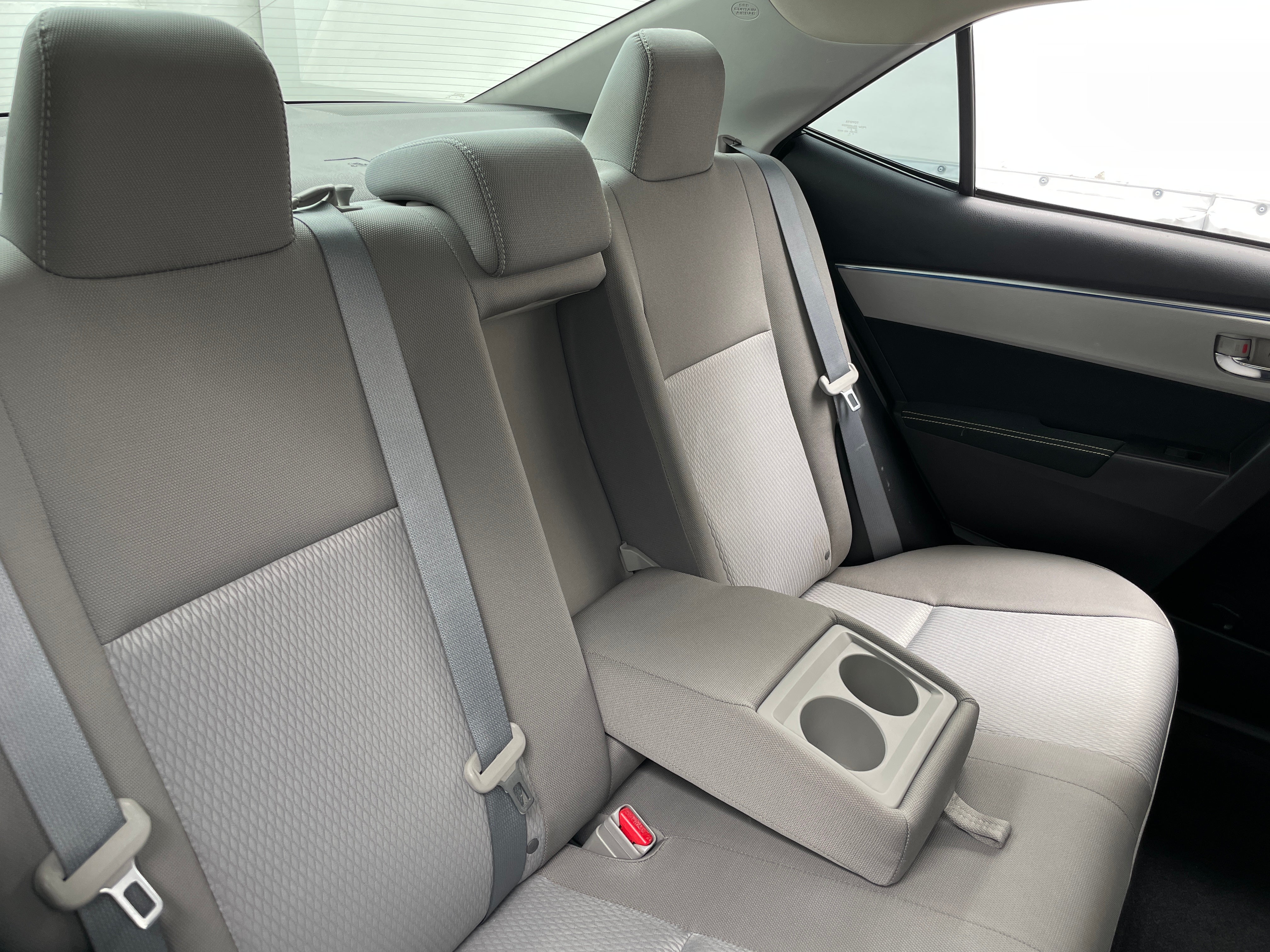2015 Toyota Corolla LE 6