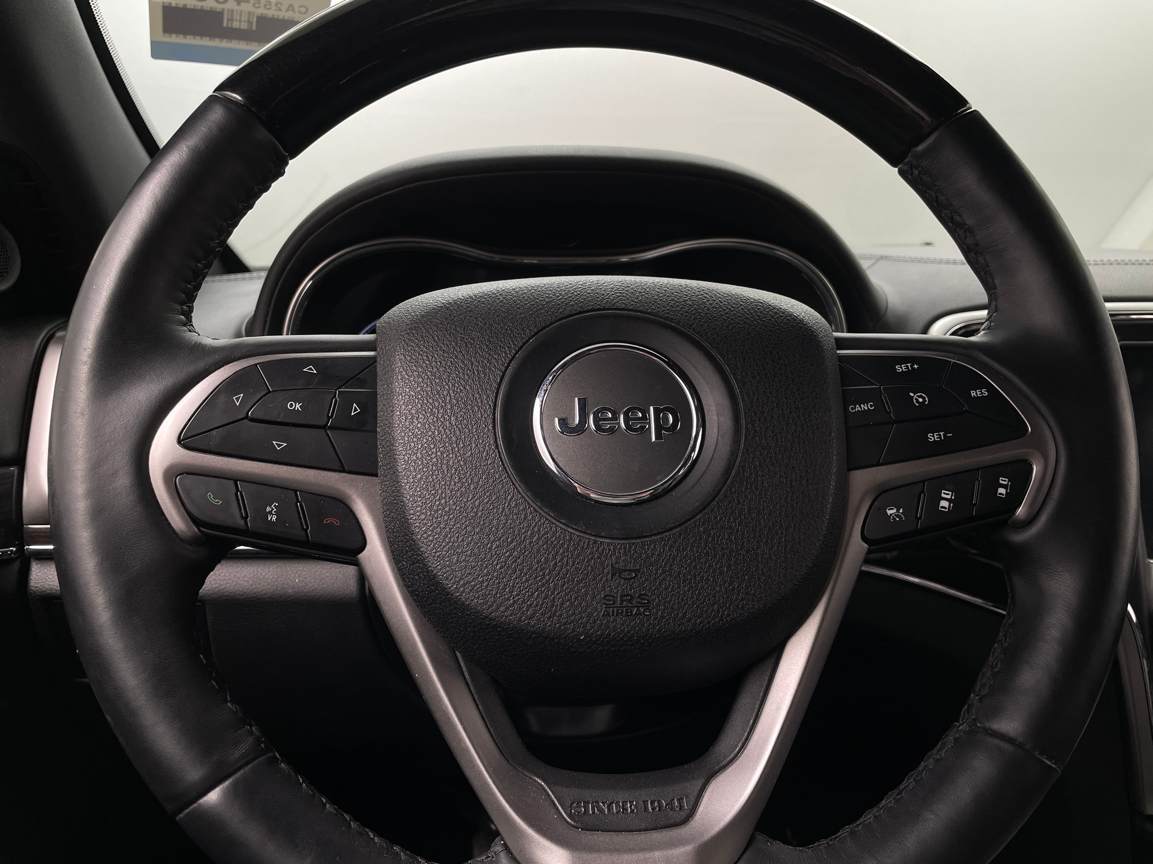 2018 Jeep Grand Cherokee Overland 4