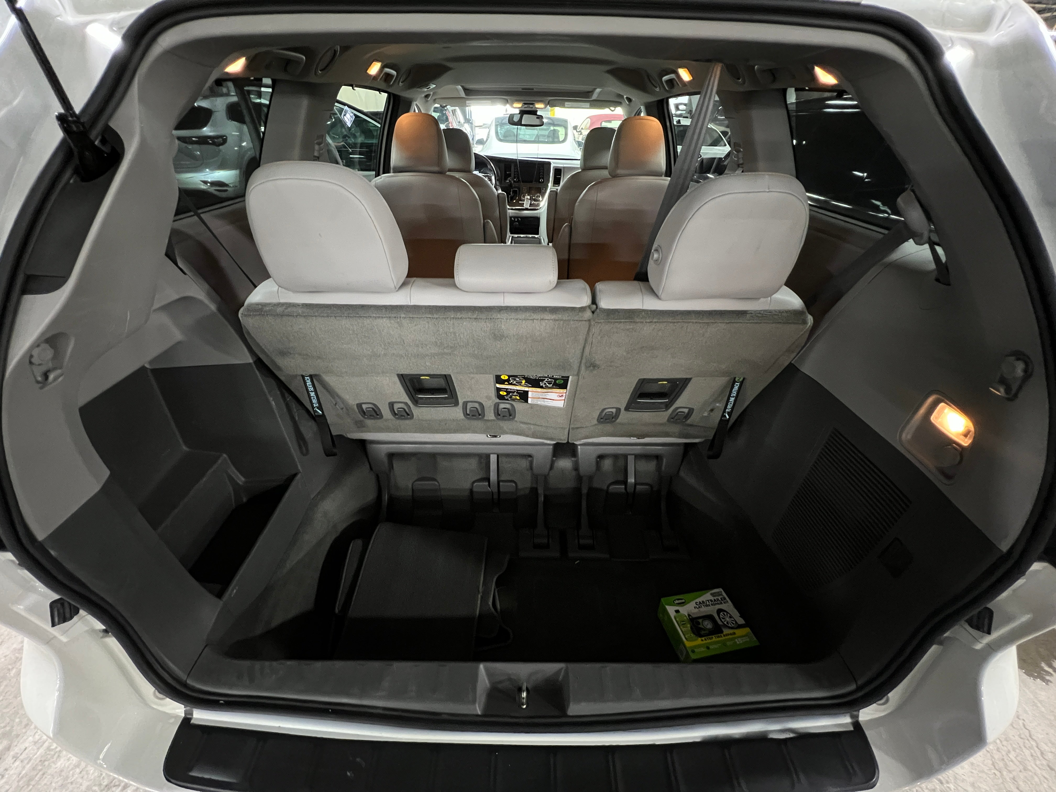 2018 Toyota Sienna XLE 6