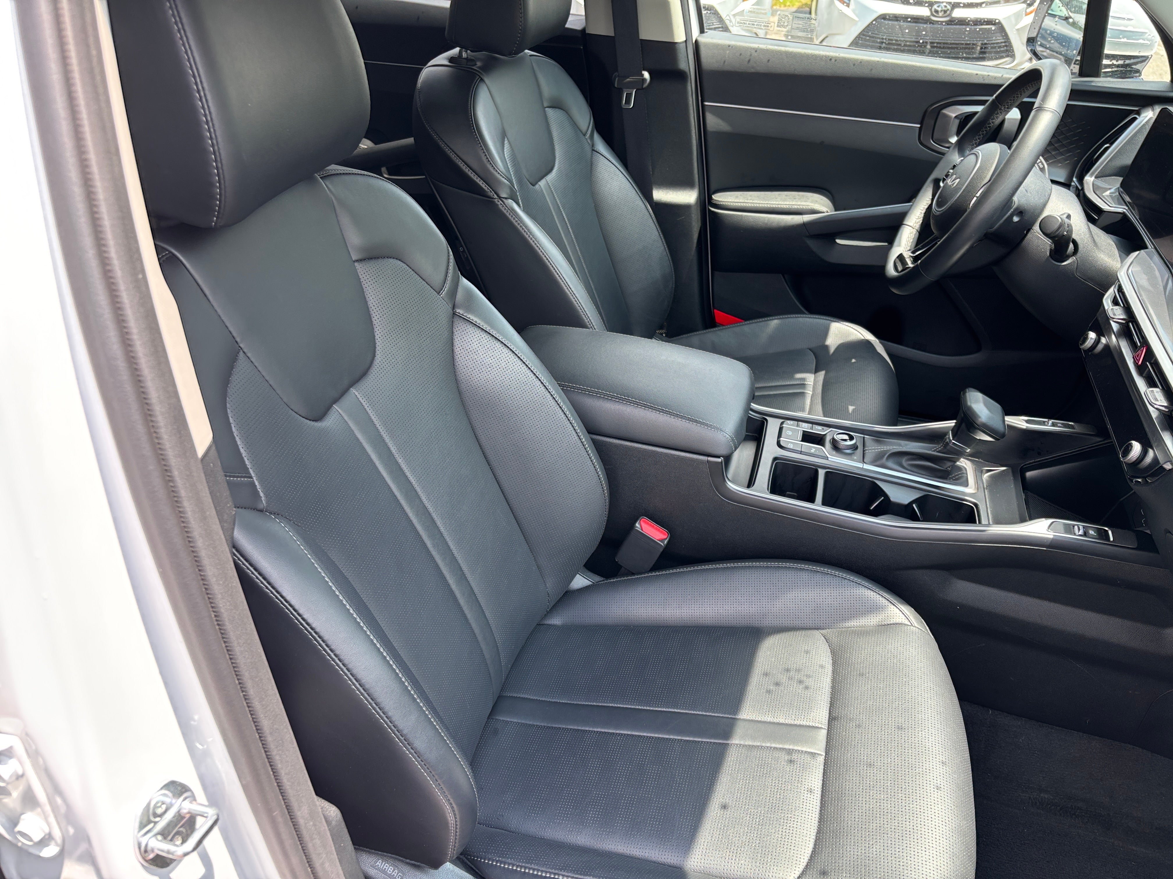 2024 Kia Sorento S 2