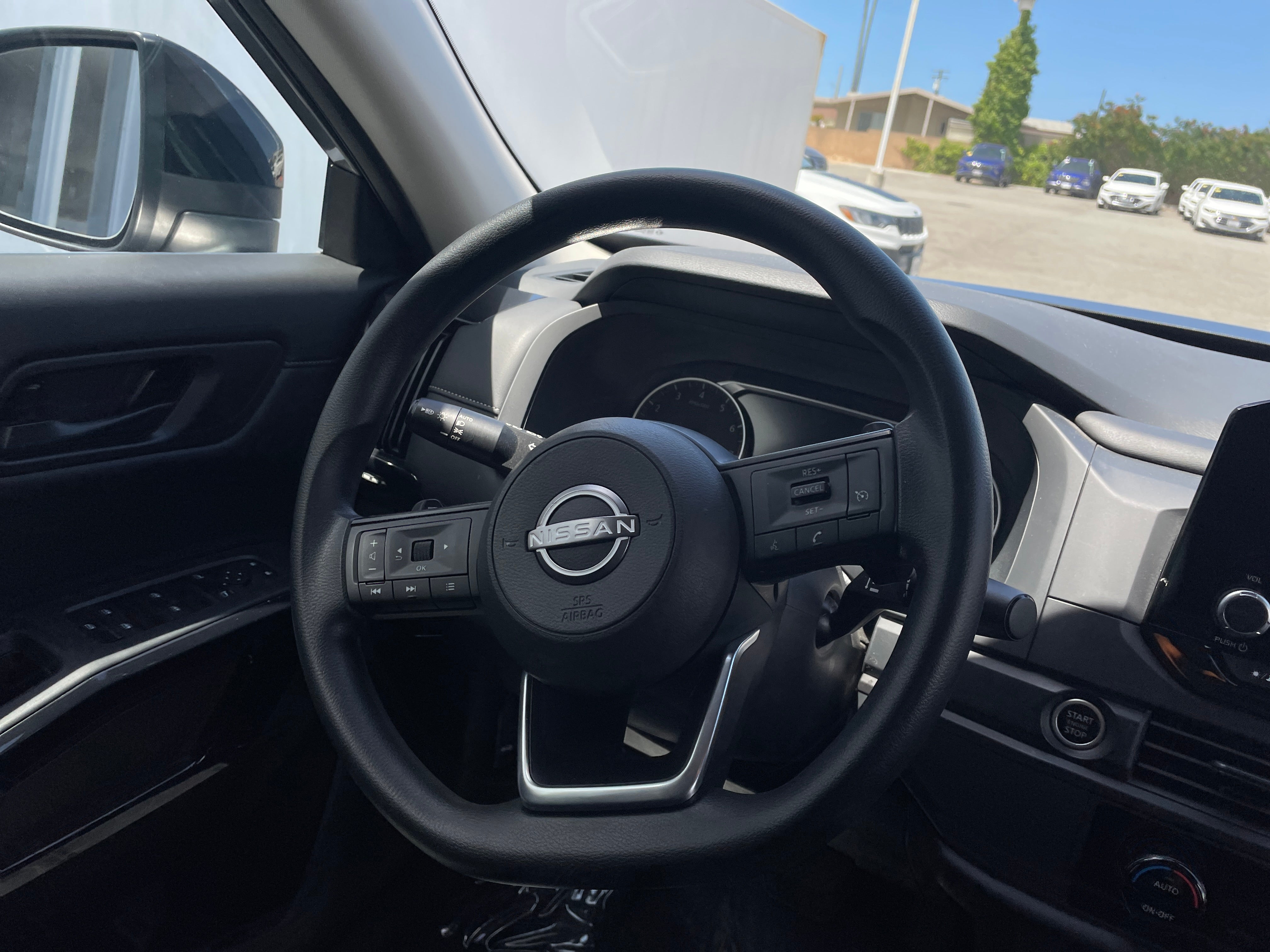 2024 Nissan Pathfinder S 5