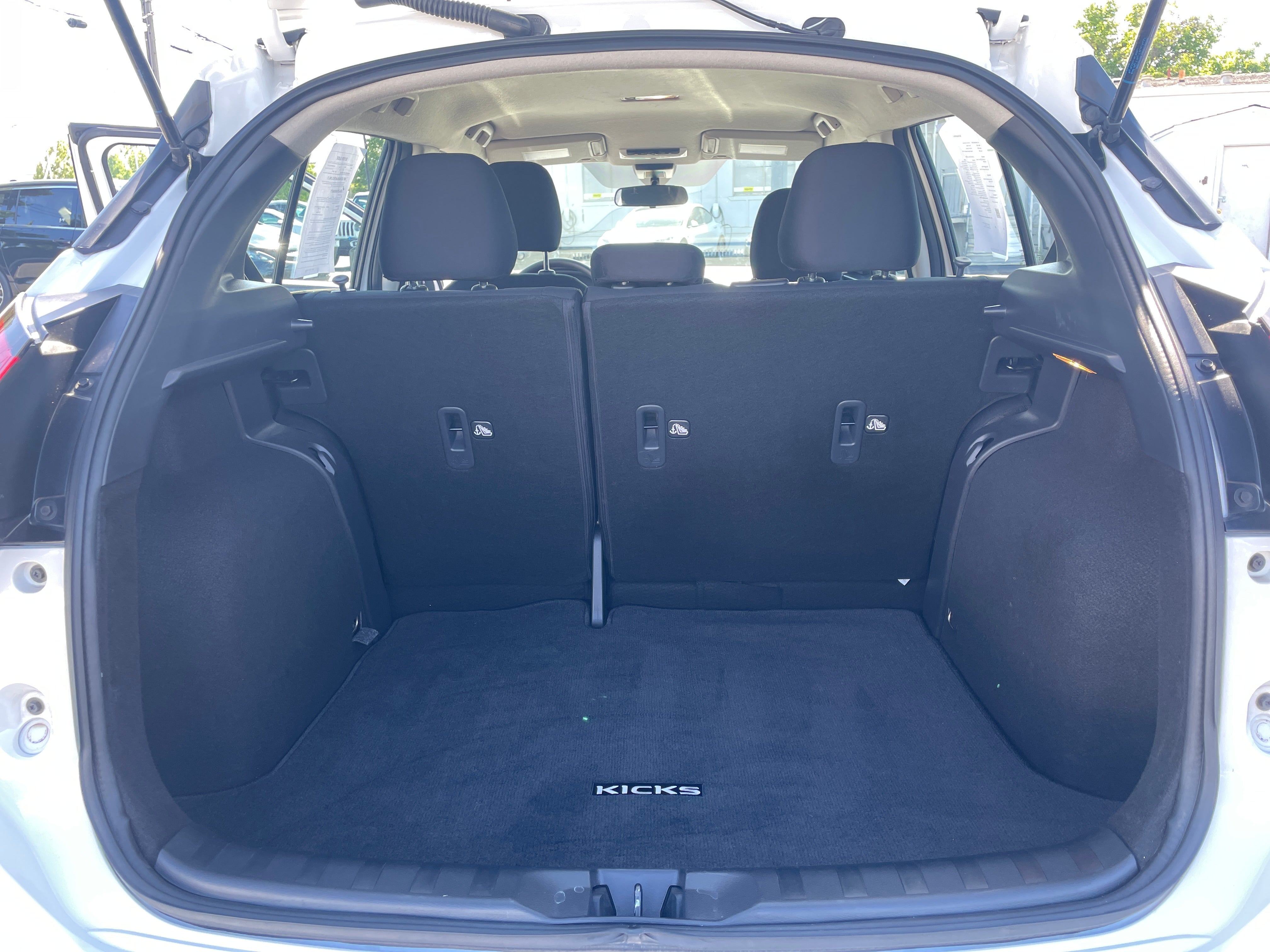 2024 Nissan Kicks S 6
