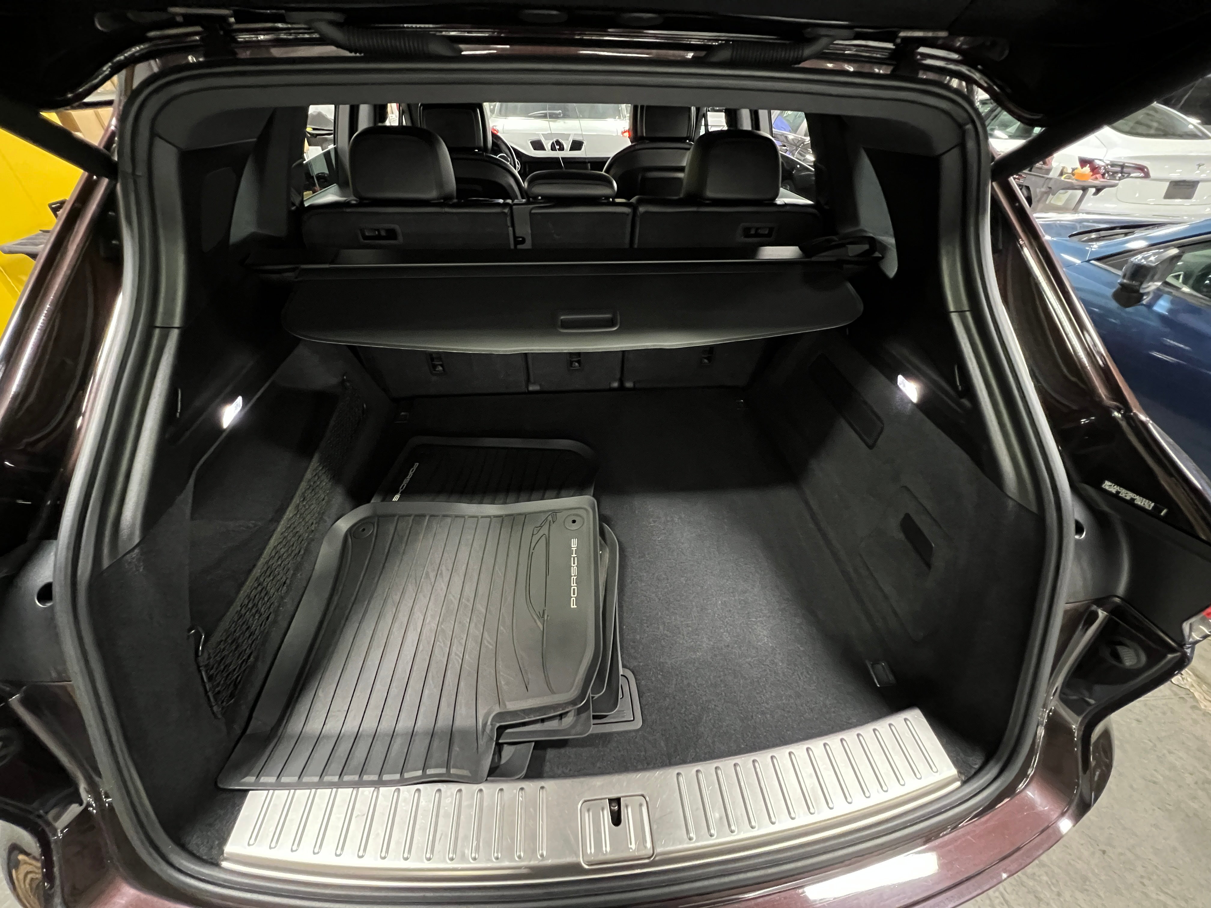 2019 Porsche Cayenne Base 6