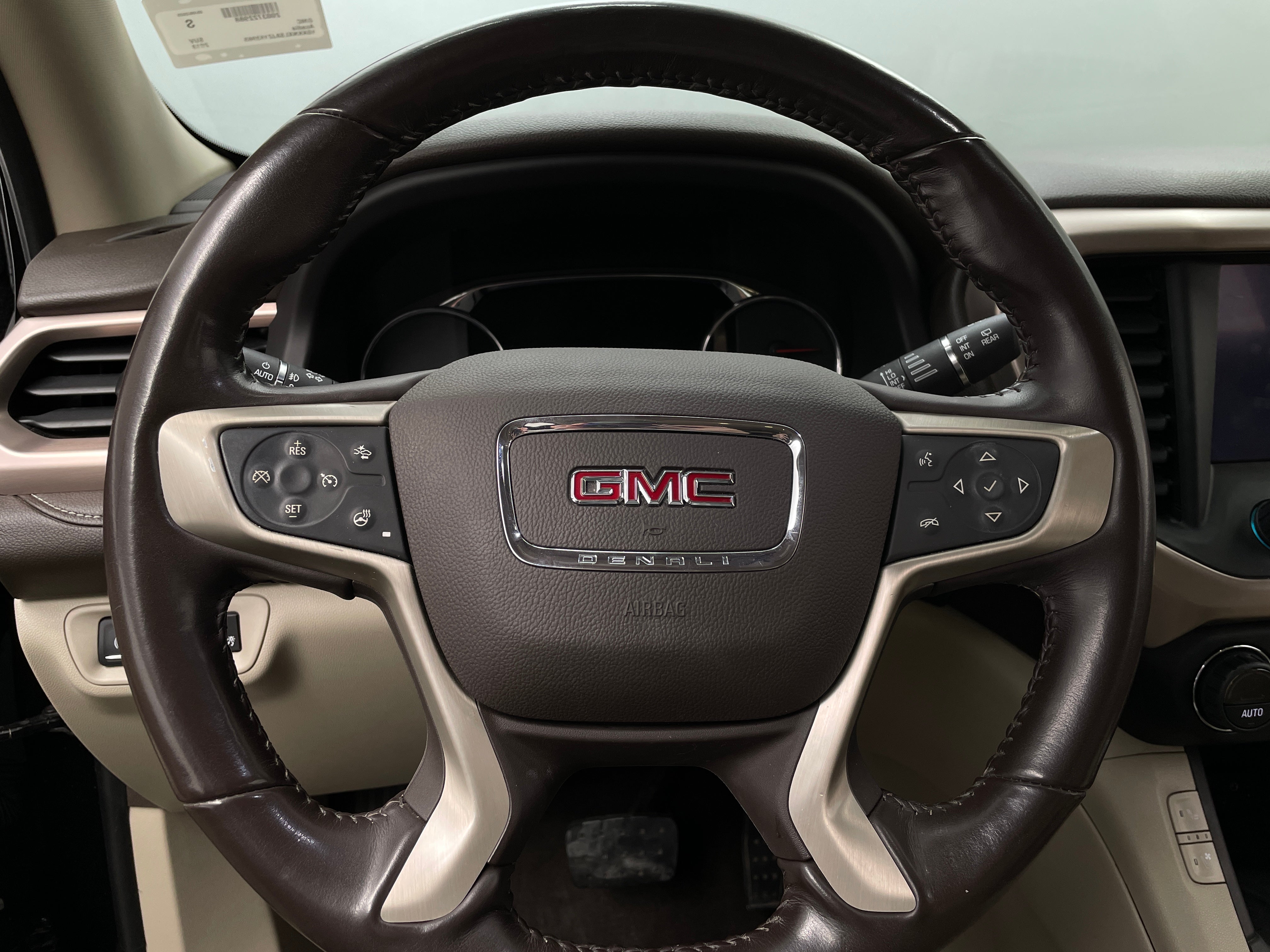 2018 GMC Acadia Denali 4