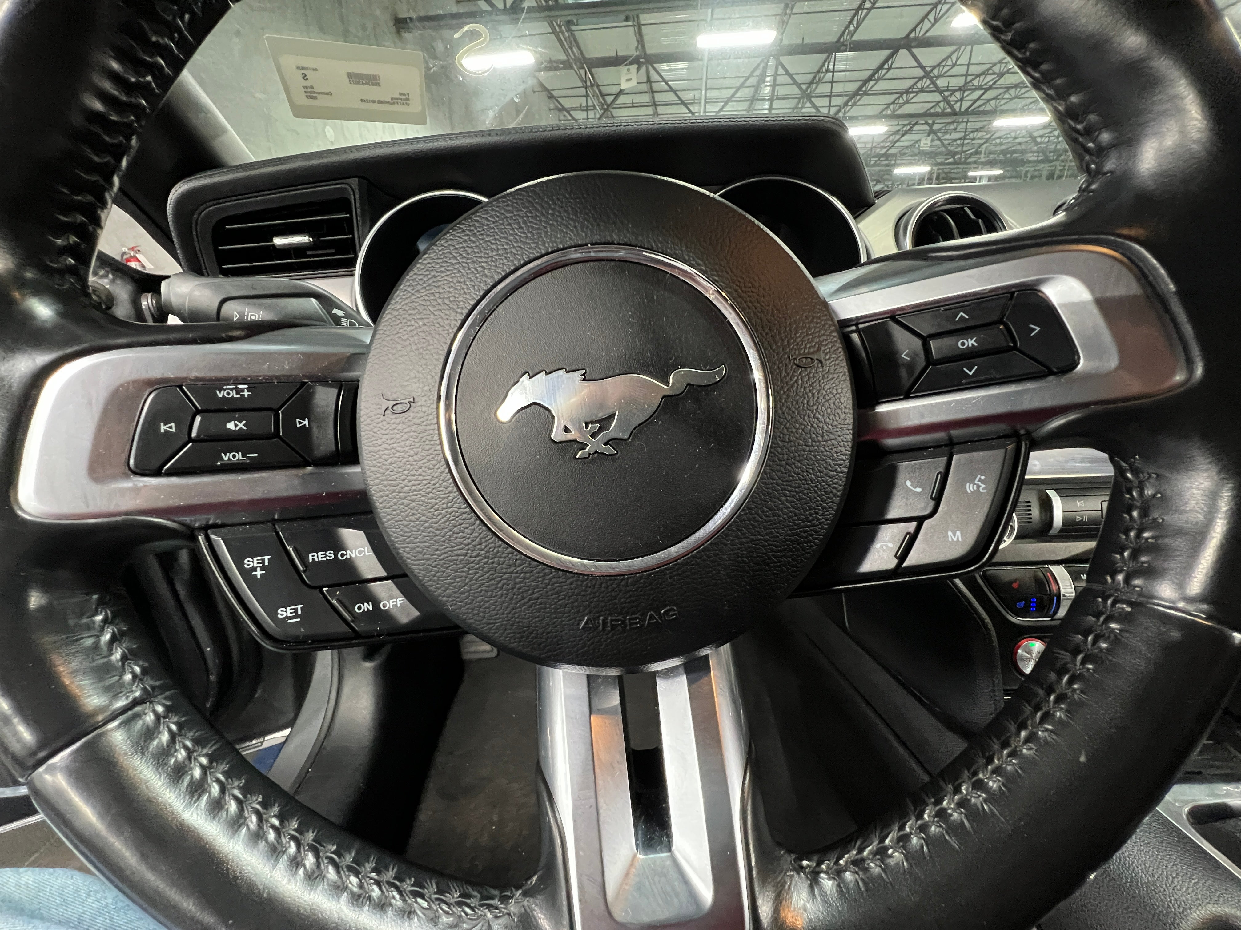 2022 Ford Mustang  4