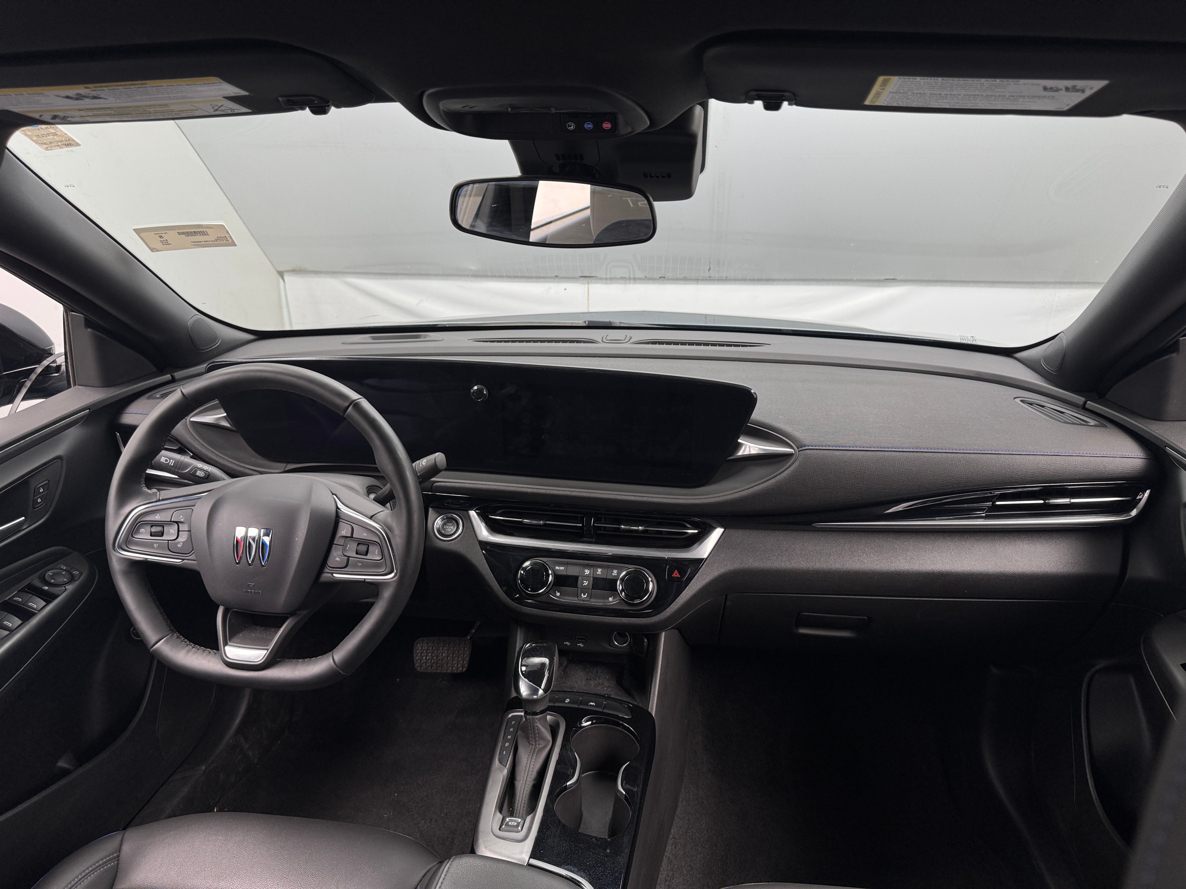 2024 Buick Envista Sport Touring 3