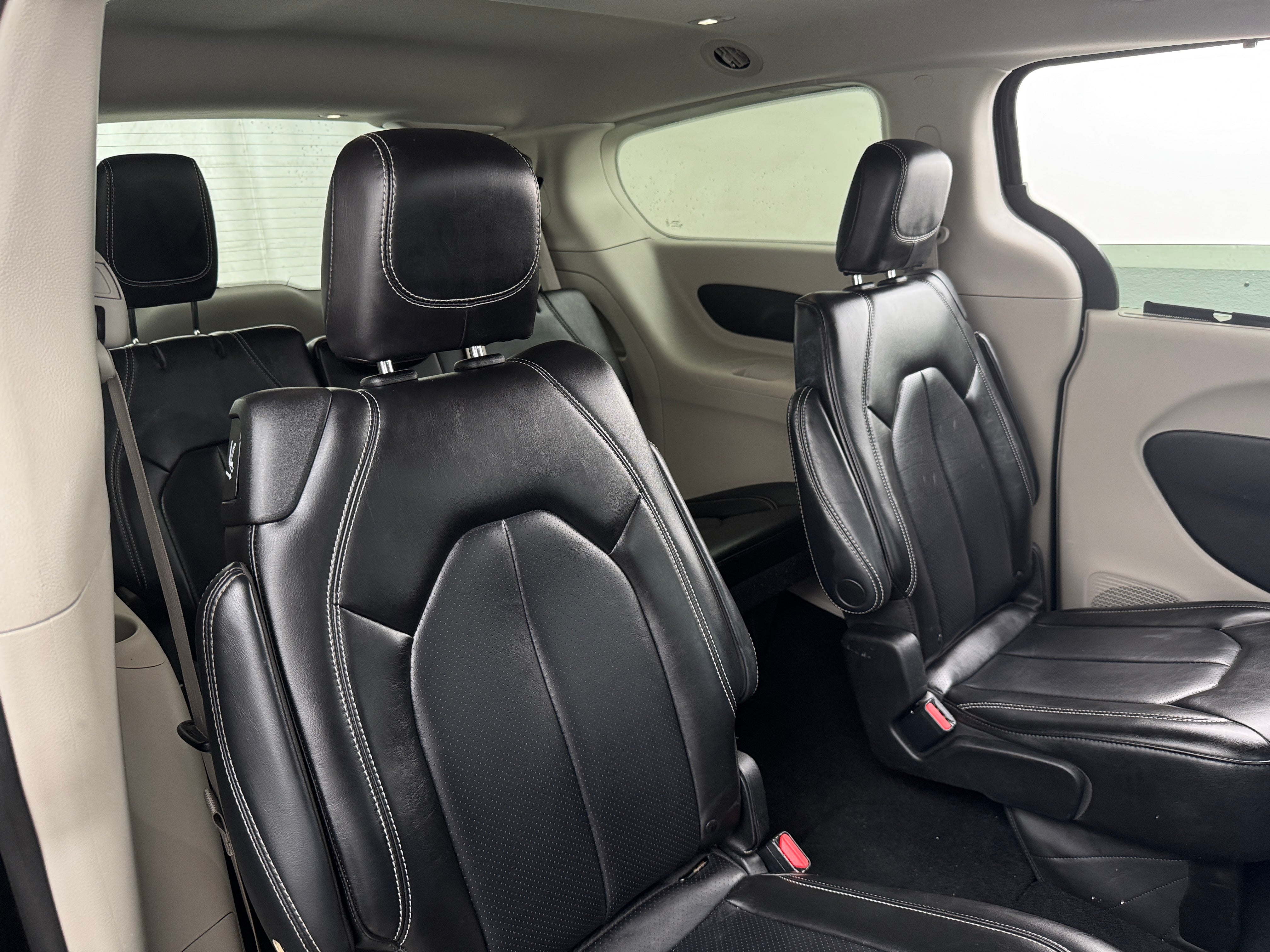 2023 Chrysler Pacifica Touring L 5