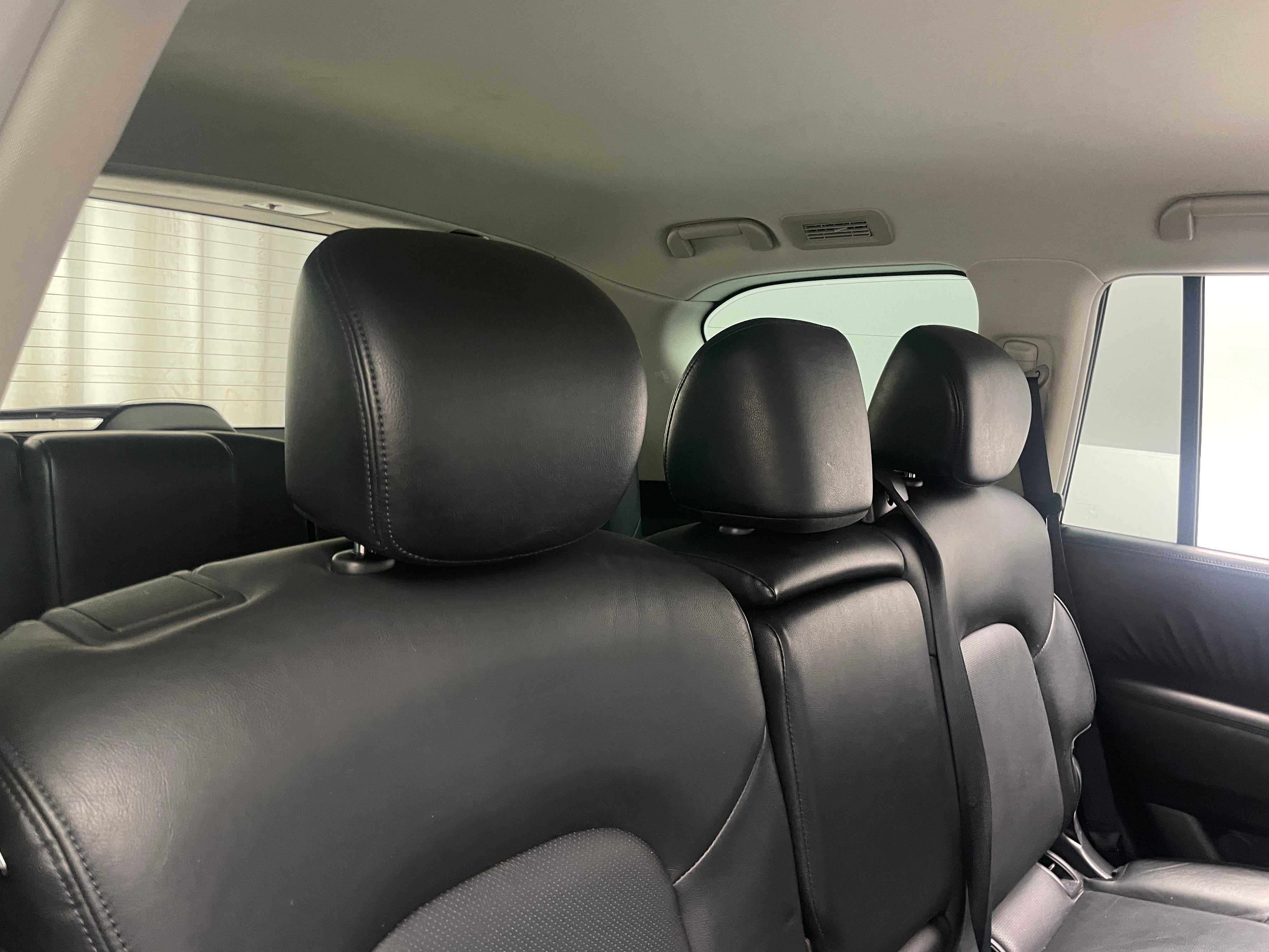 2023 Nissan Armada SL 5