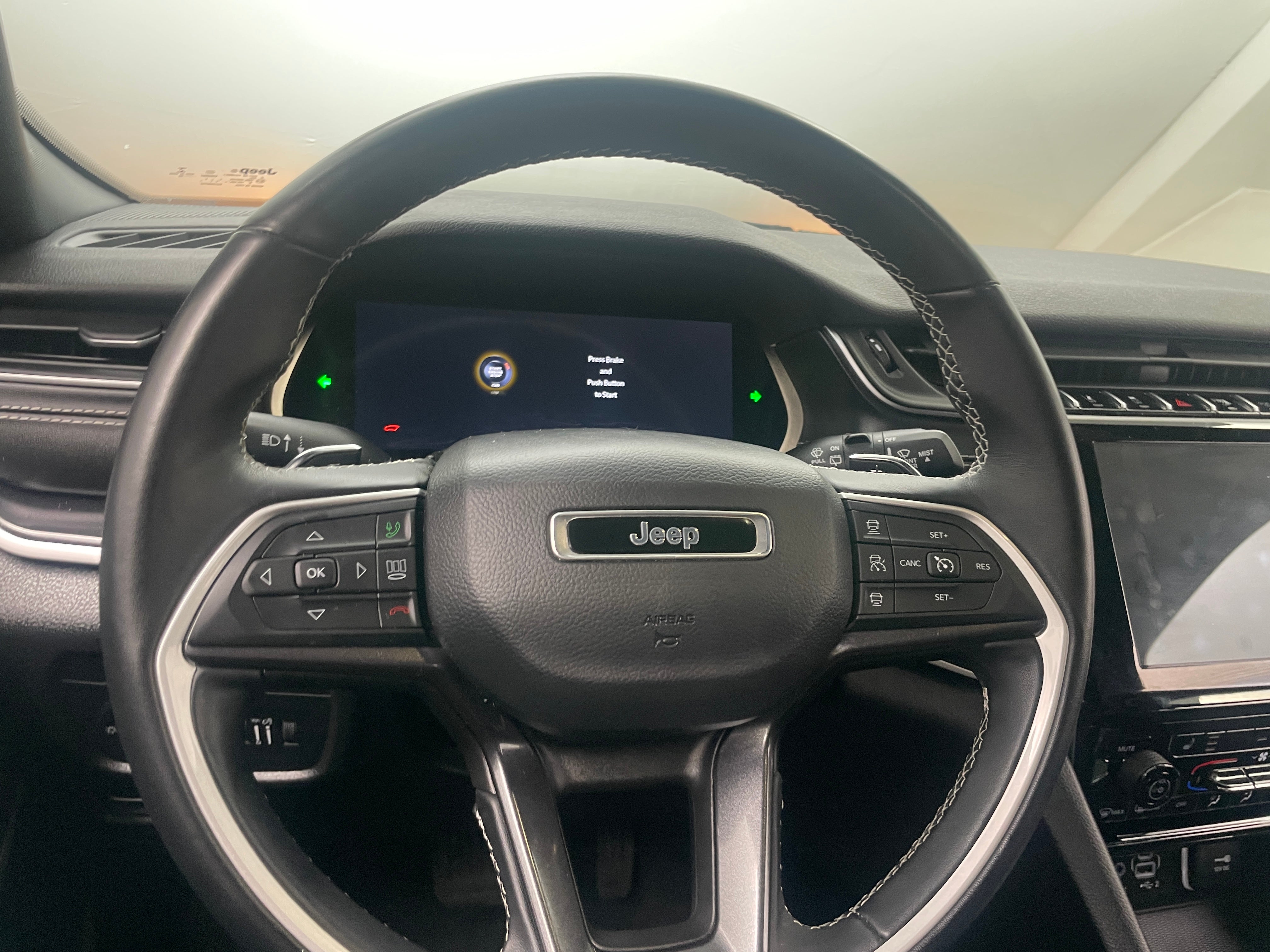 2022 Jeep Grand Cherokee L Altitude 5