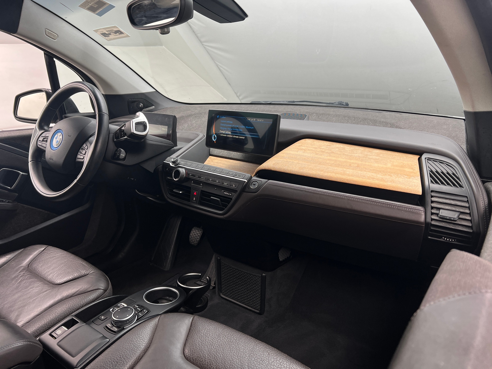 Thumbnail: 2015 BMW i3 - 2