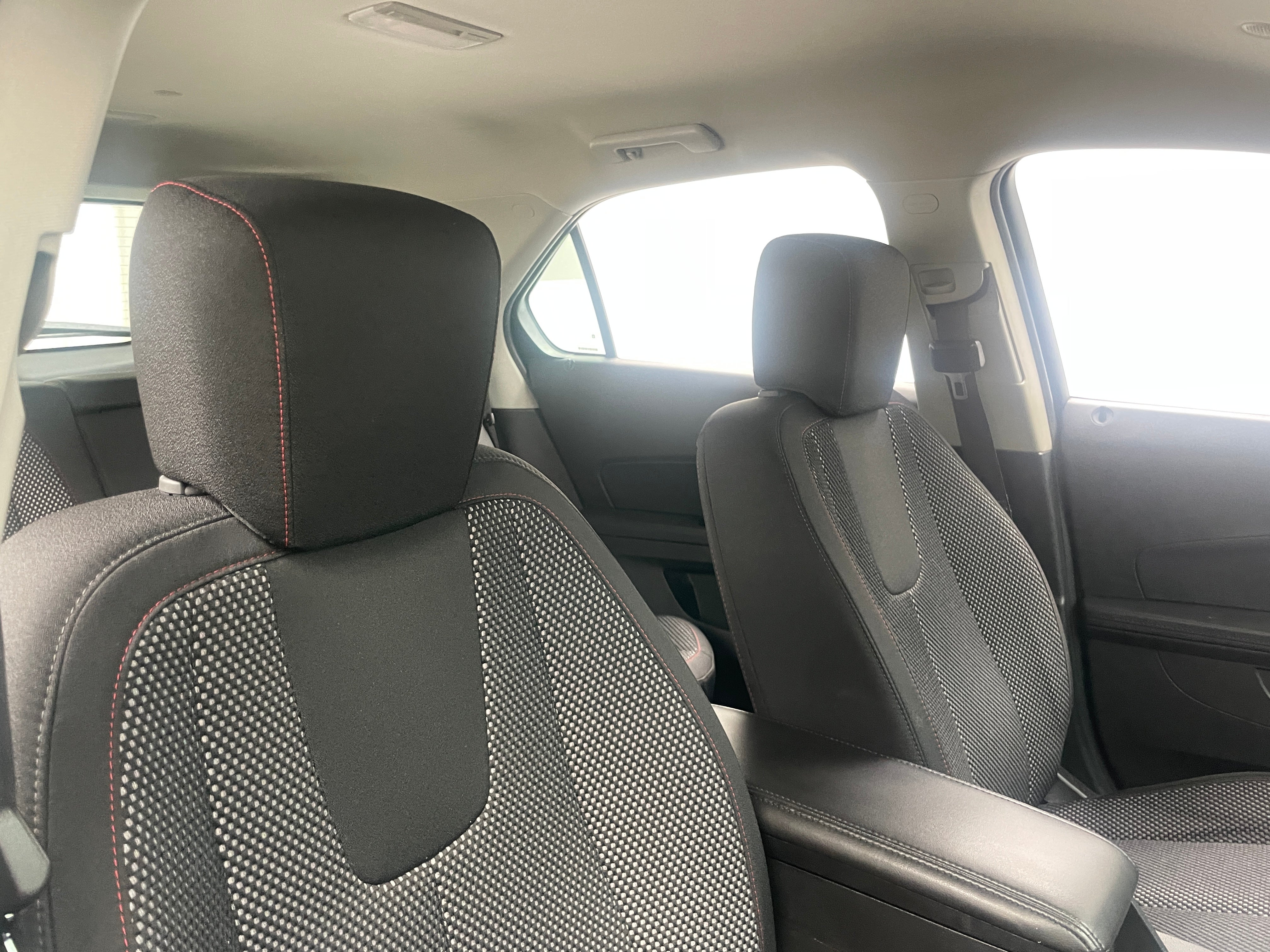 2017 Chevrolet Equinox LS 2