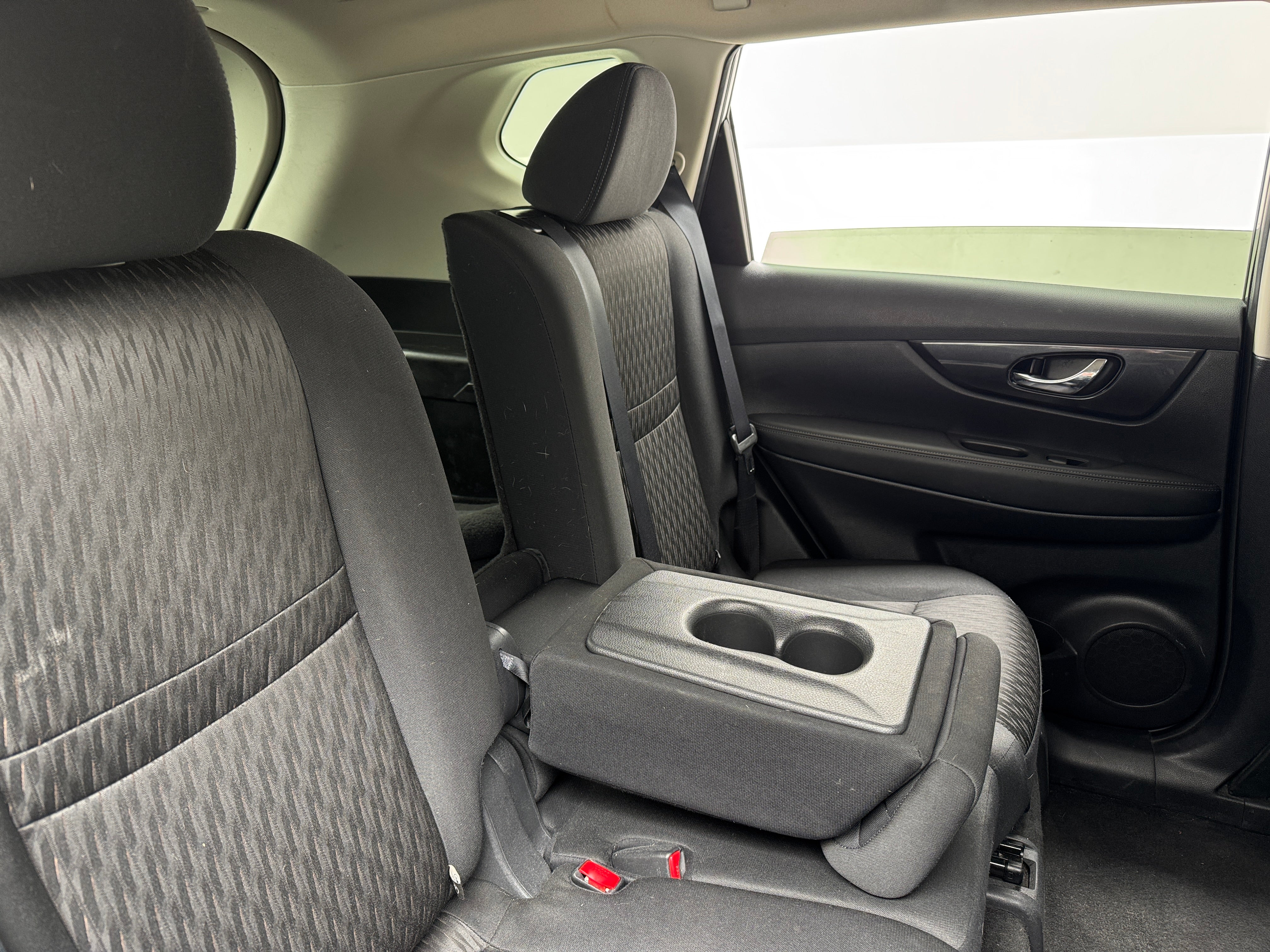 2017 Nissan Rogue SV 6
